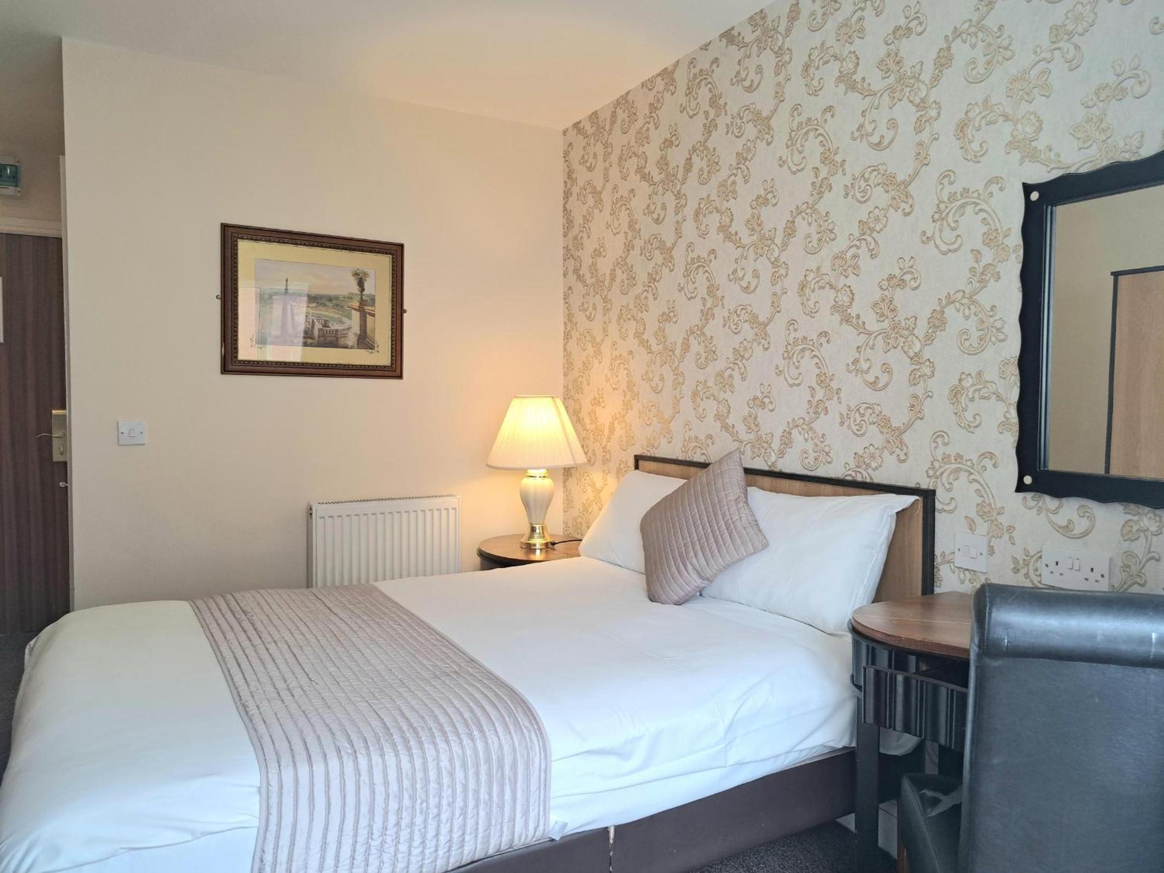 Double Room - Photo 1