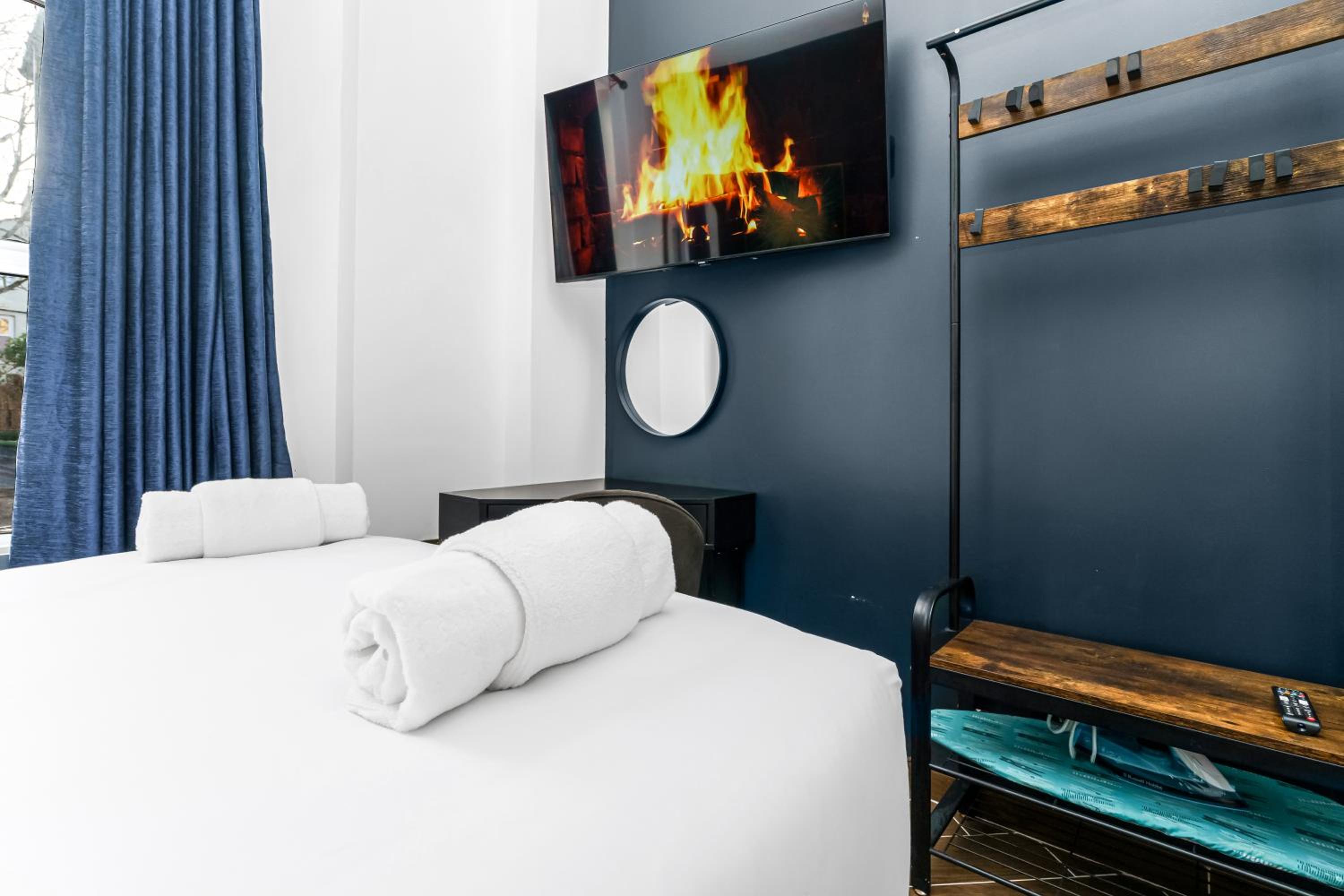 Deluxe Double Room with Shower photo 2