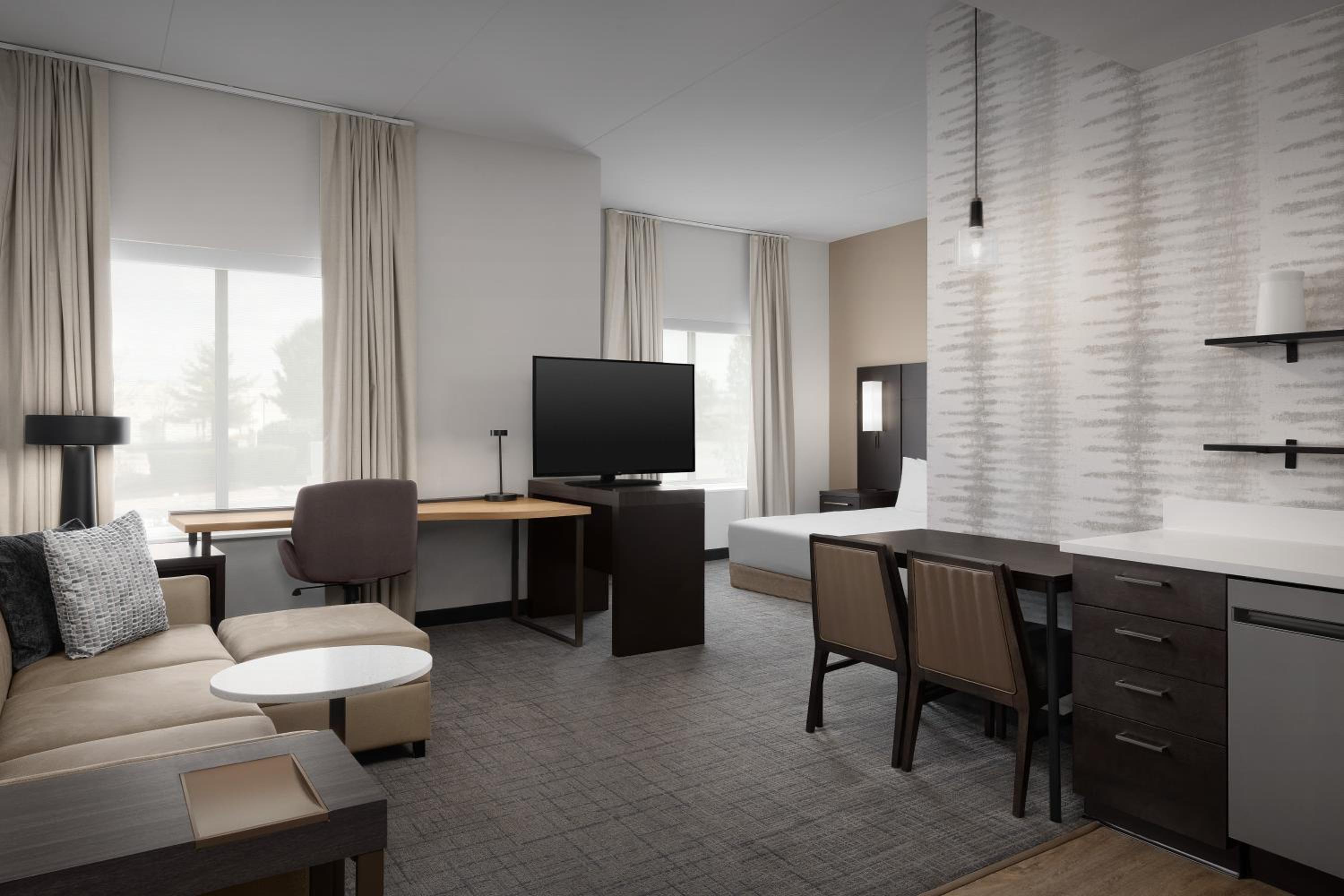 Studio King Suite with Sofa Bed - Hearing Accessible photo 3
