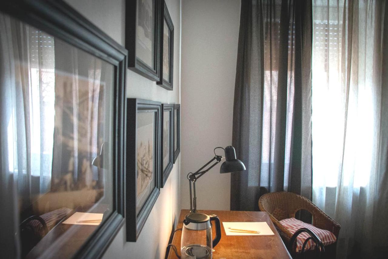 Deluxe King Room - Photo 1