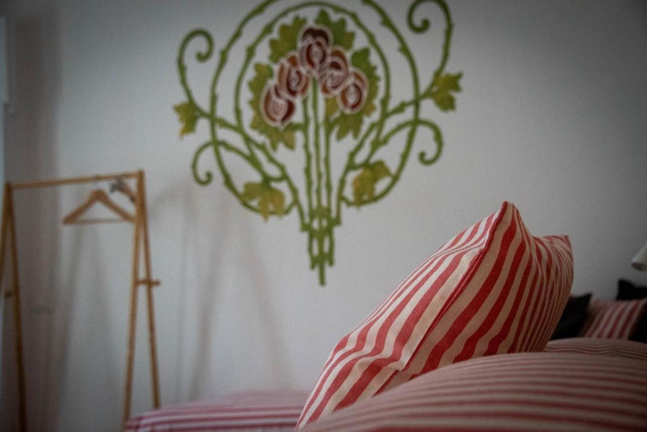 Deluxe King Room - Photo 4