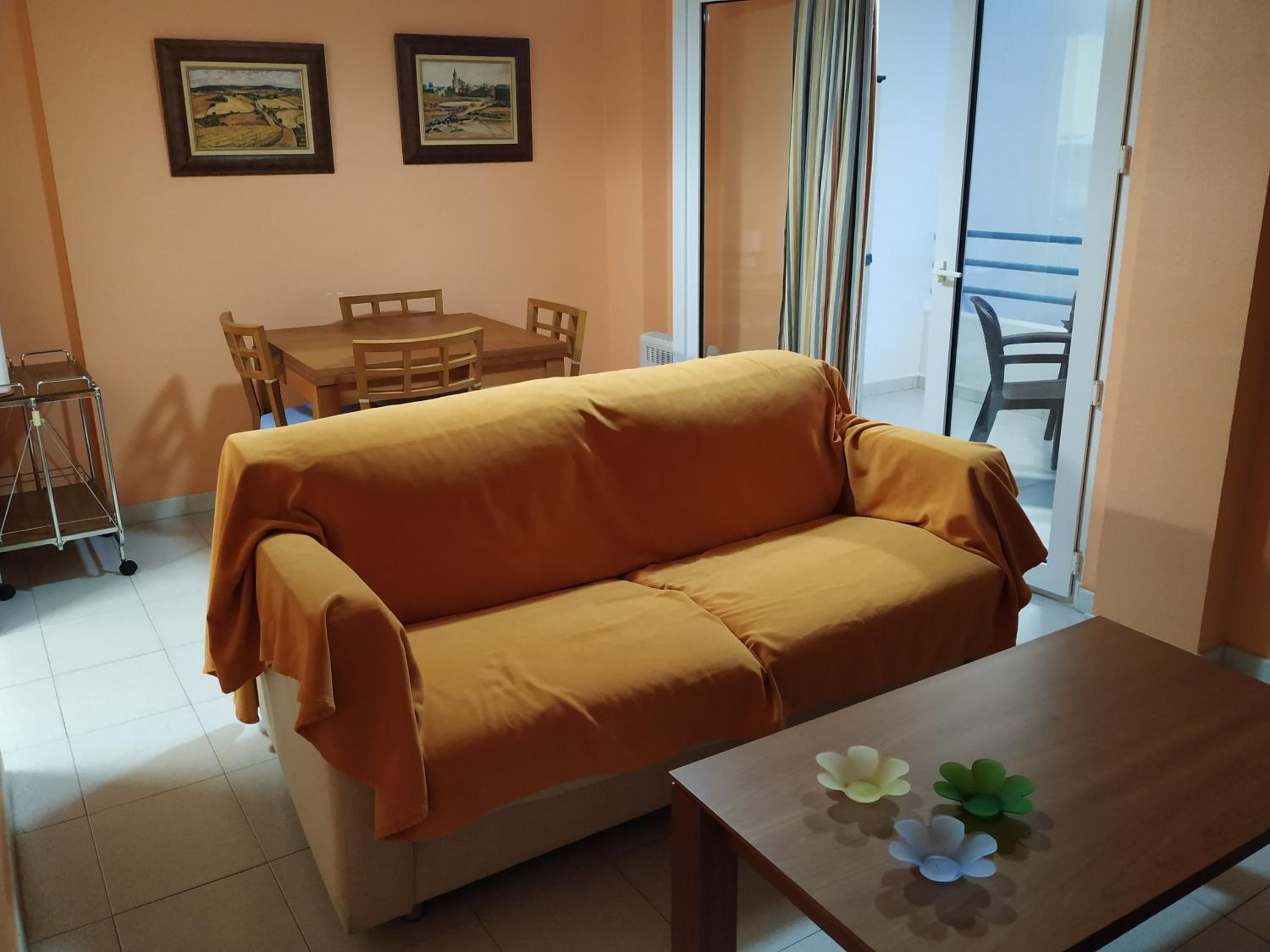 Apartamento de una habitación con terraza