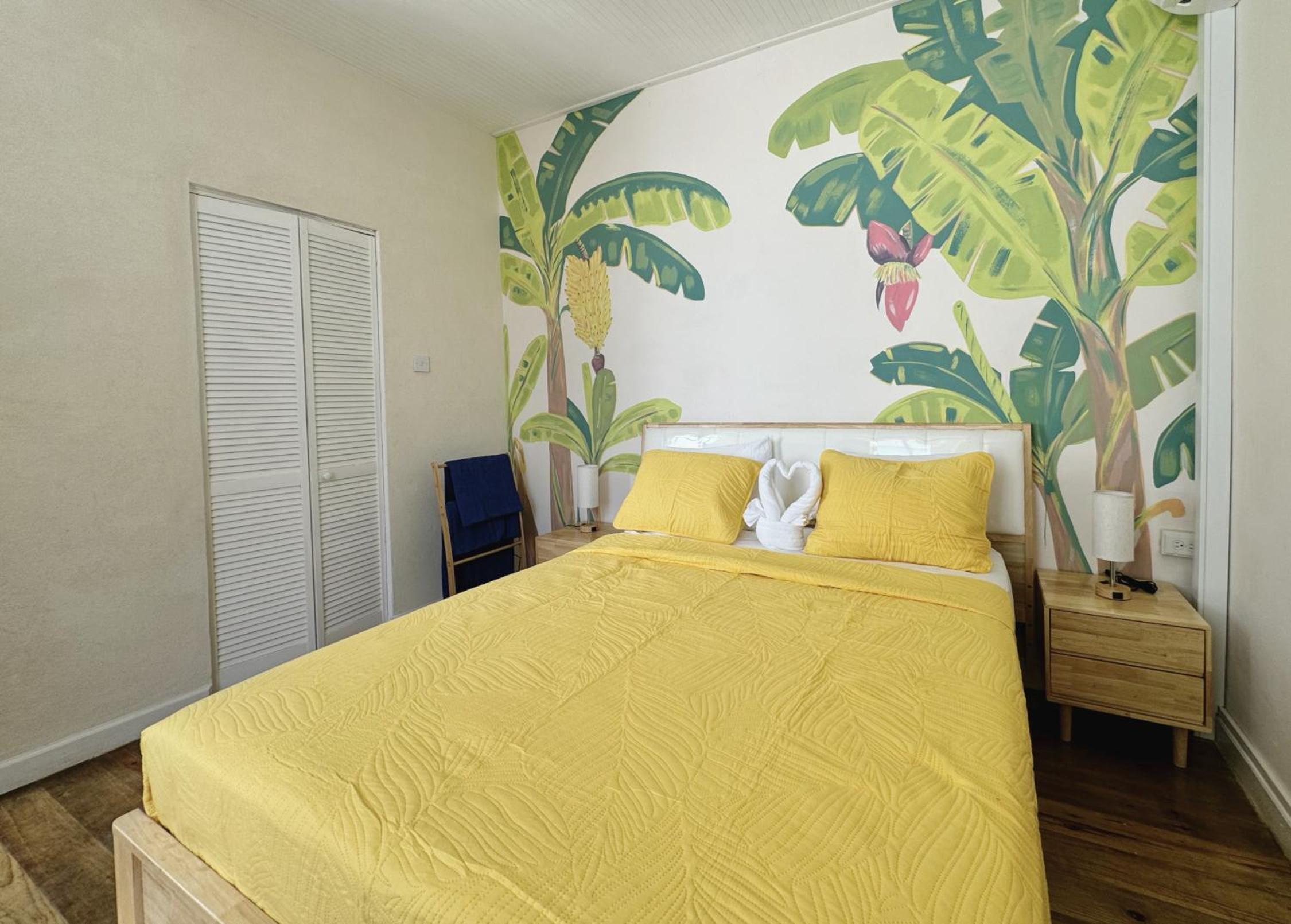 Queen Room photo 3