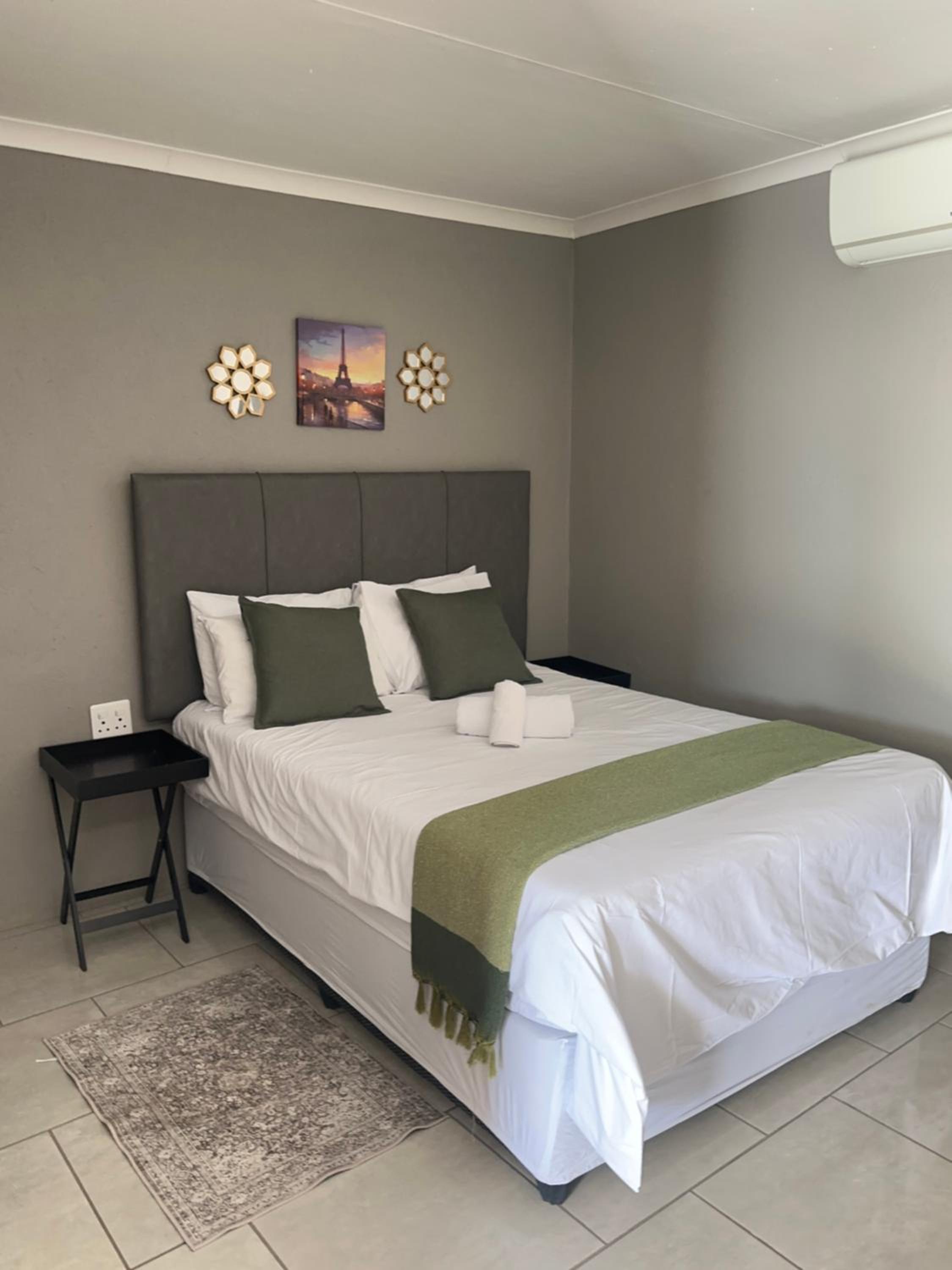 Standard Double Room photo 3