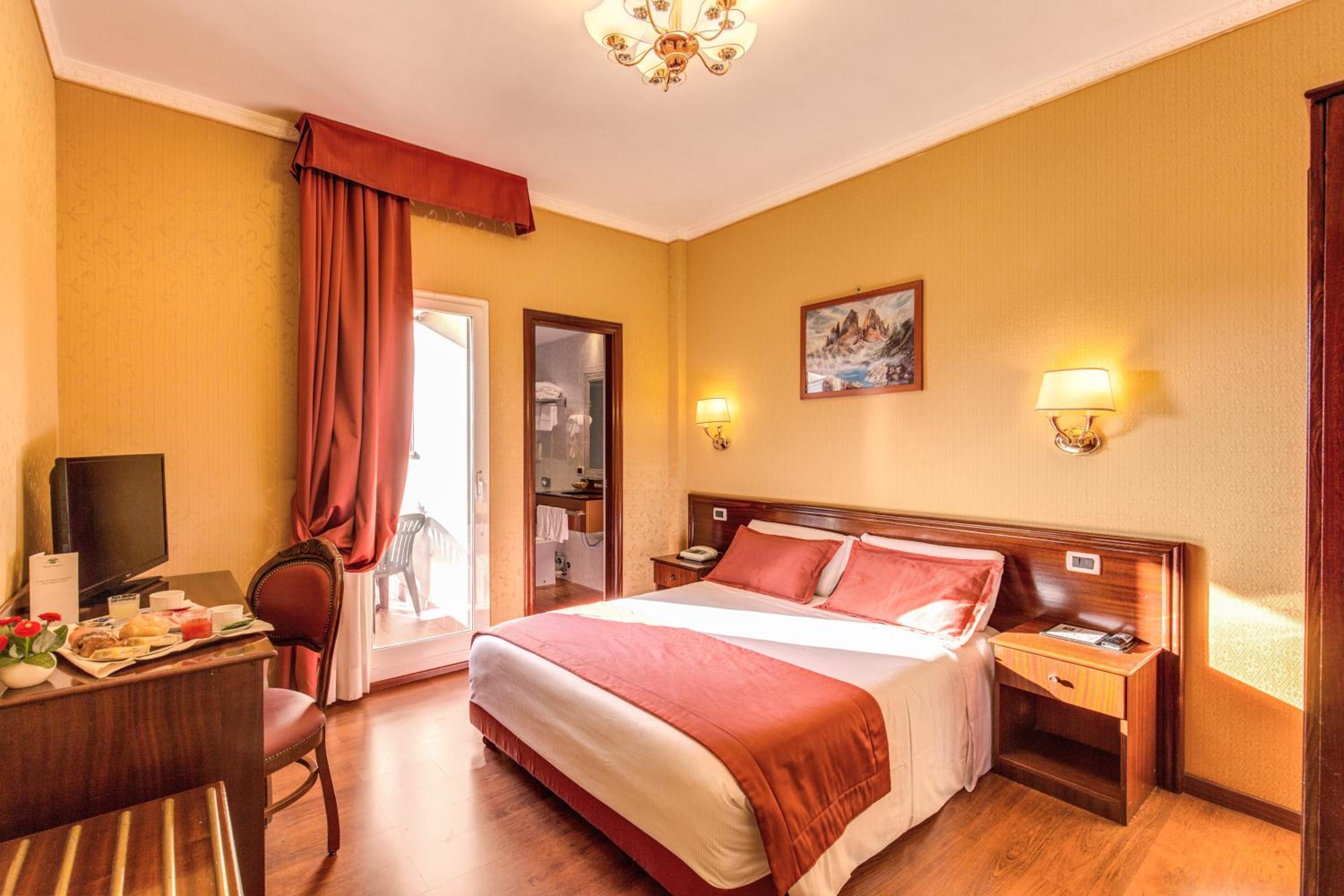 Double or Twin Room with Balcony