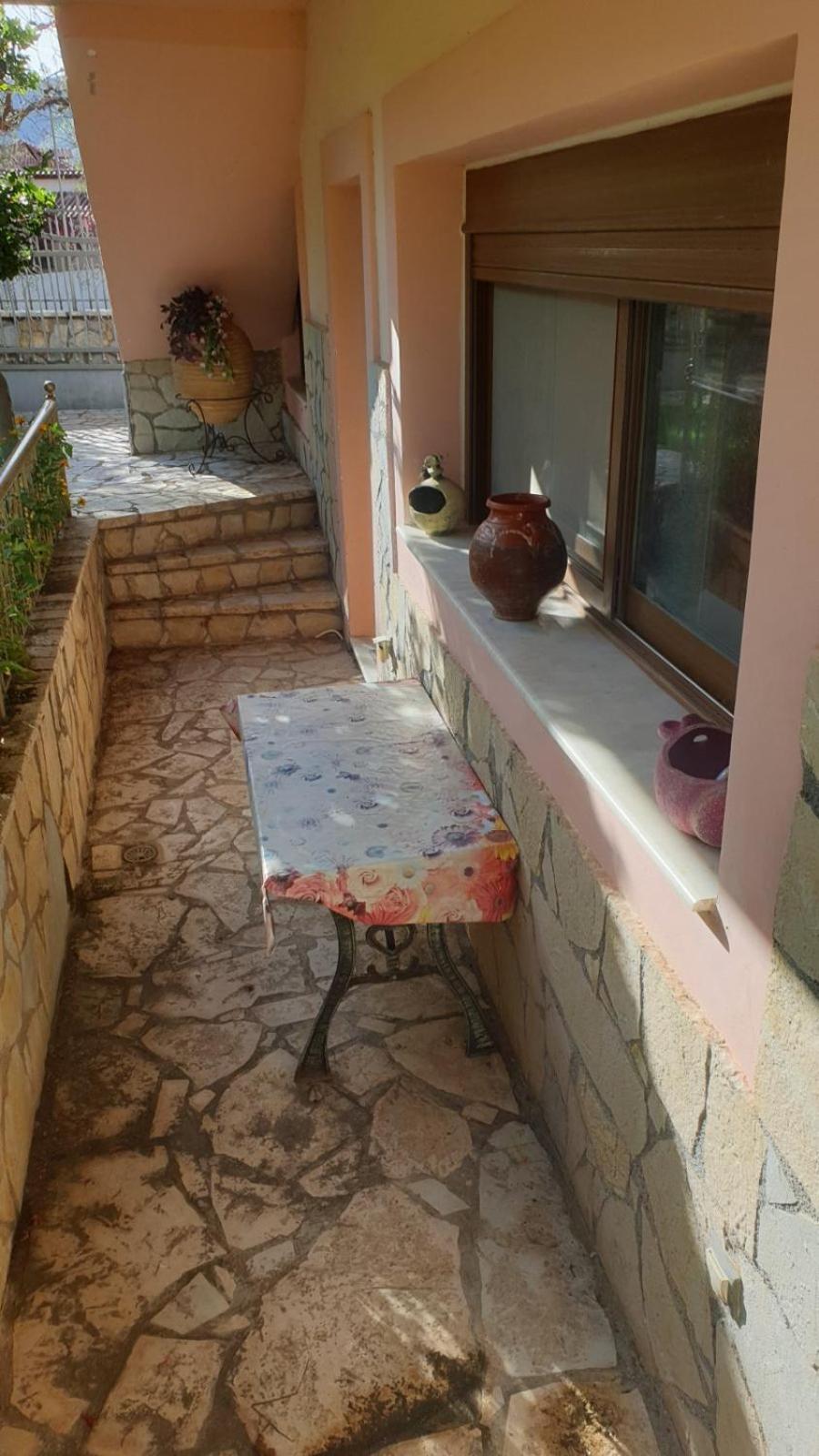 One-Bedroom House photo 2