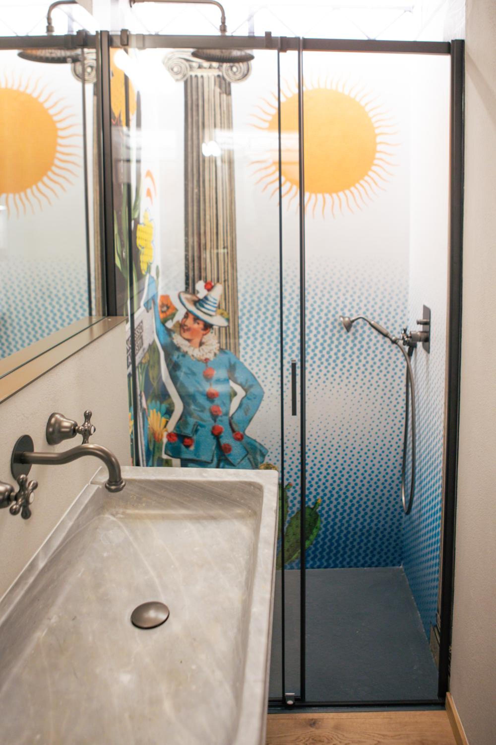 Deluxe Queen Room photo 2