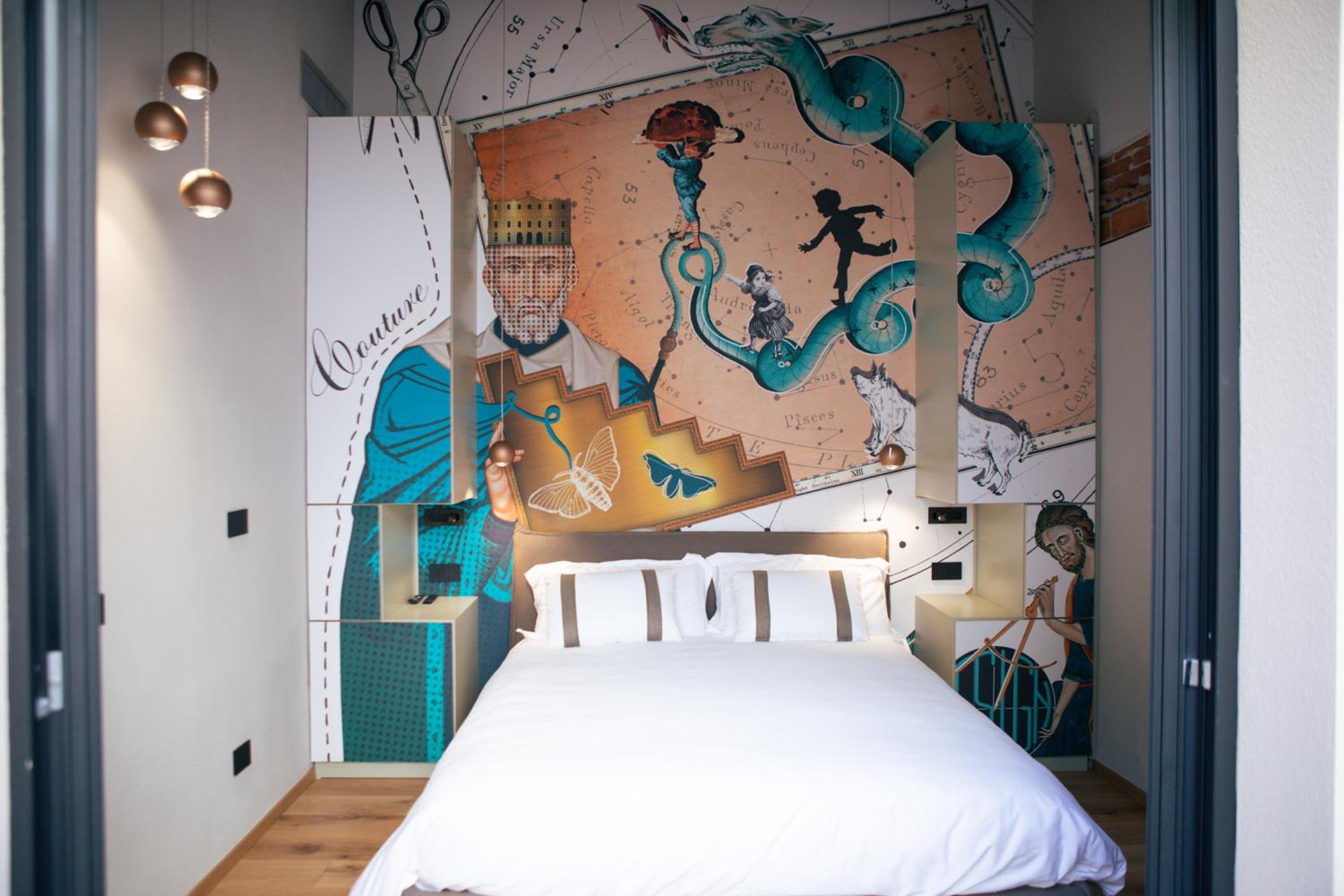 Deluxe Double Room with Balcony photo 1