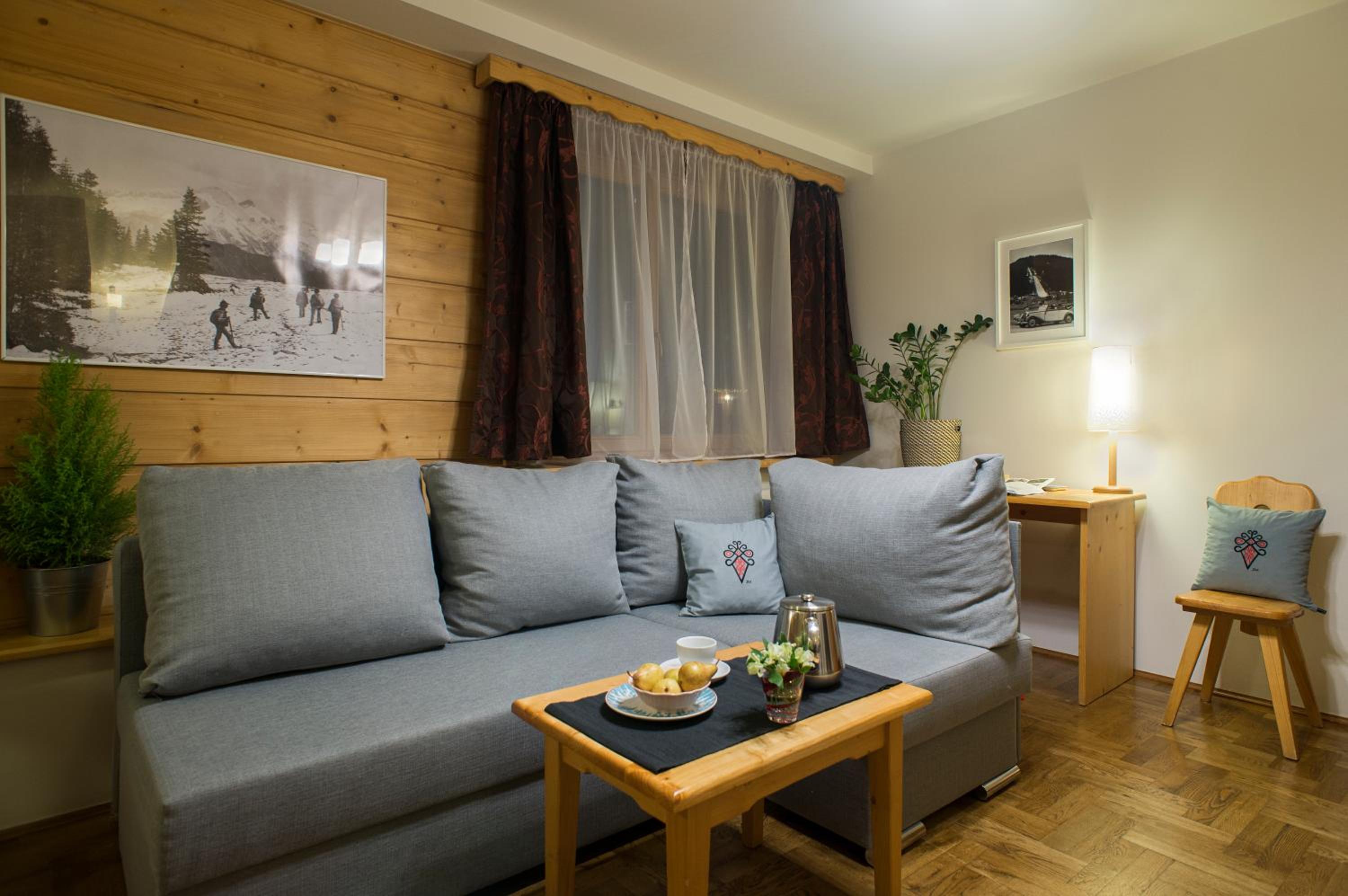 Two-Bedroom Apartment with Fireplace