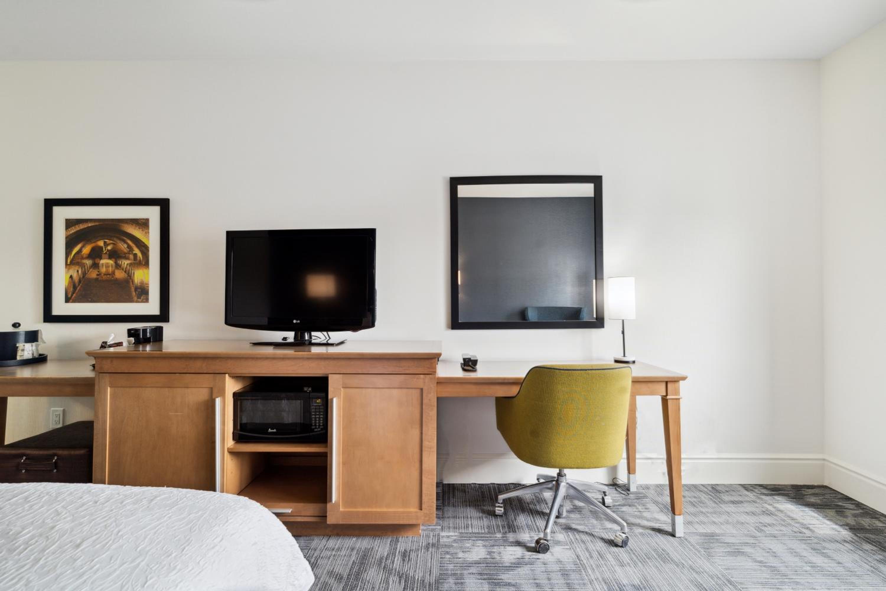 King Room - Disability Access/Non-Smoking - Photo 2