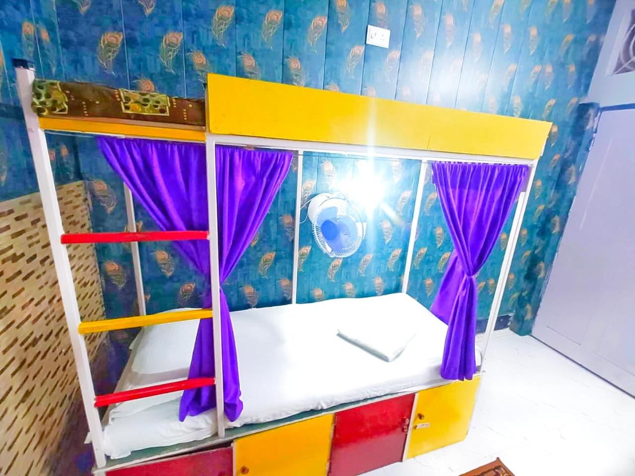 Bed in 4-Bed Male Dormitory Room photo 2