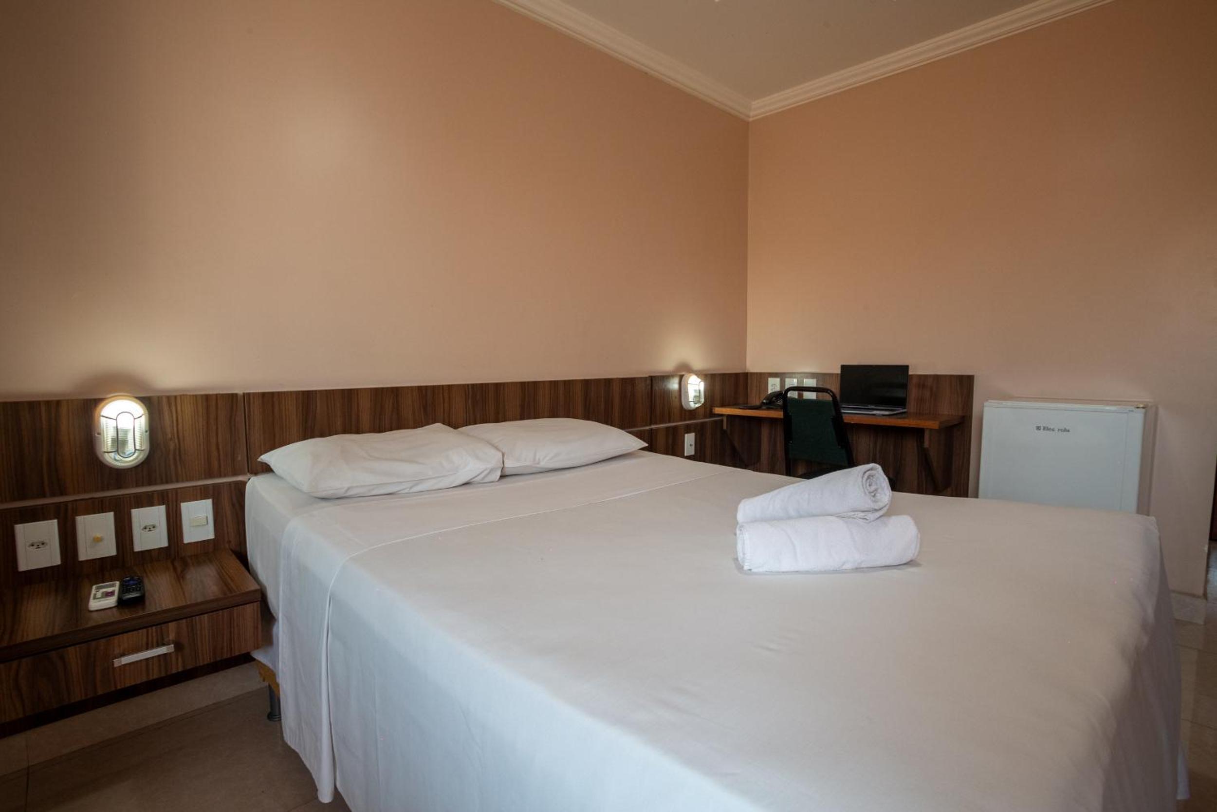 Double Room - Photo 7