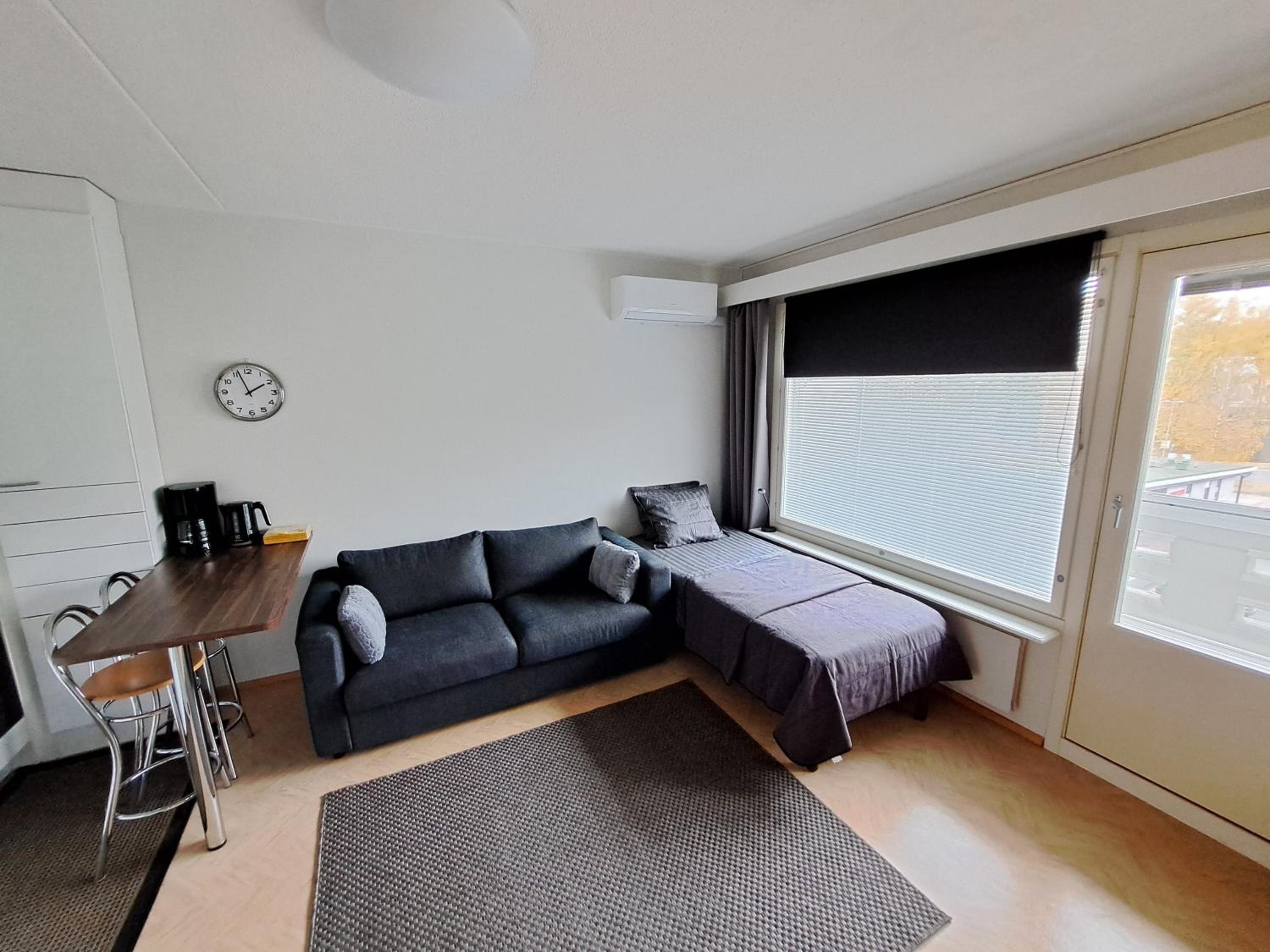 One-Bedroom Apartment photo 1