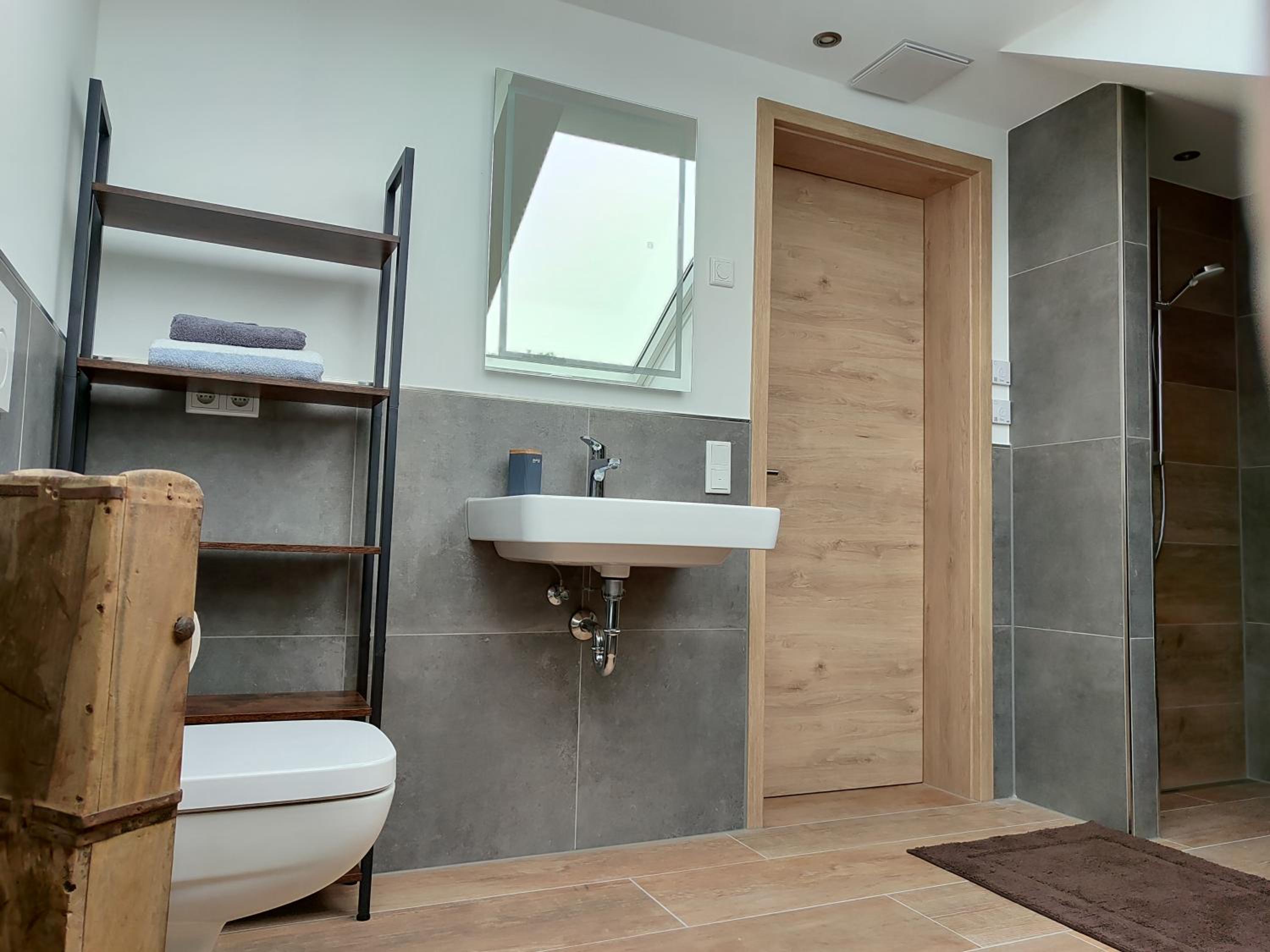 One-Bedroom Apartment with Balcony photo 2
