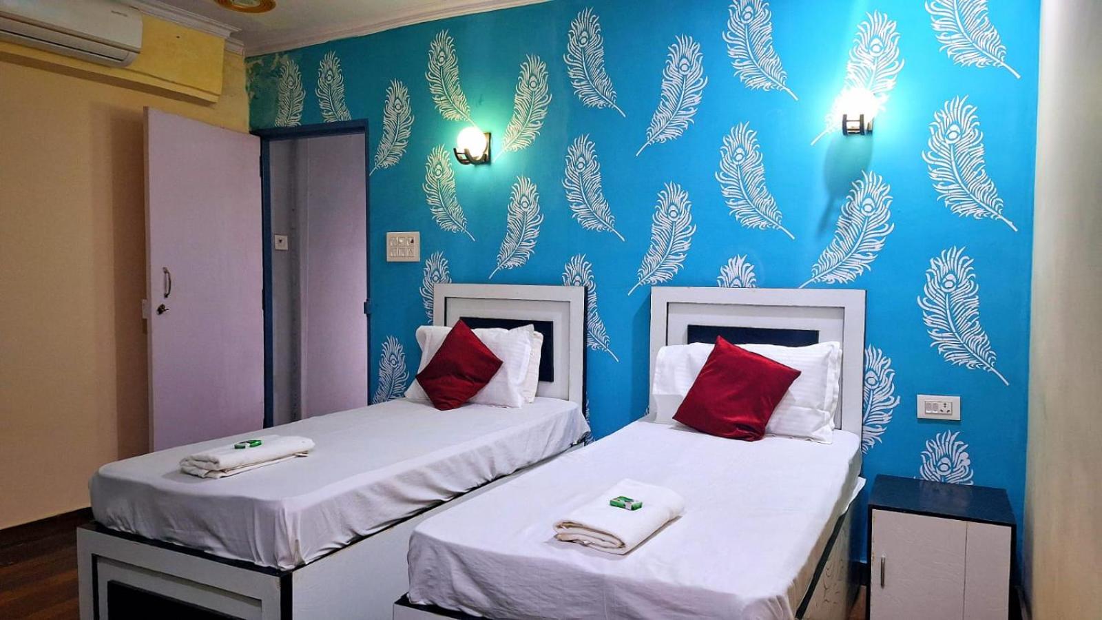 Deluxe Twin Room photo 3