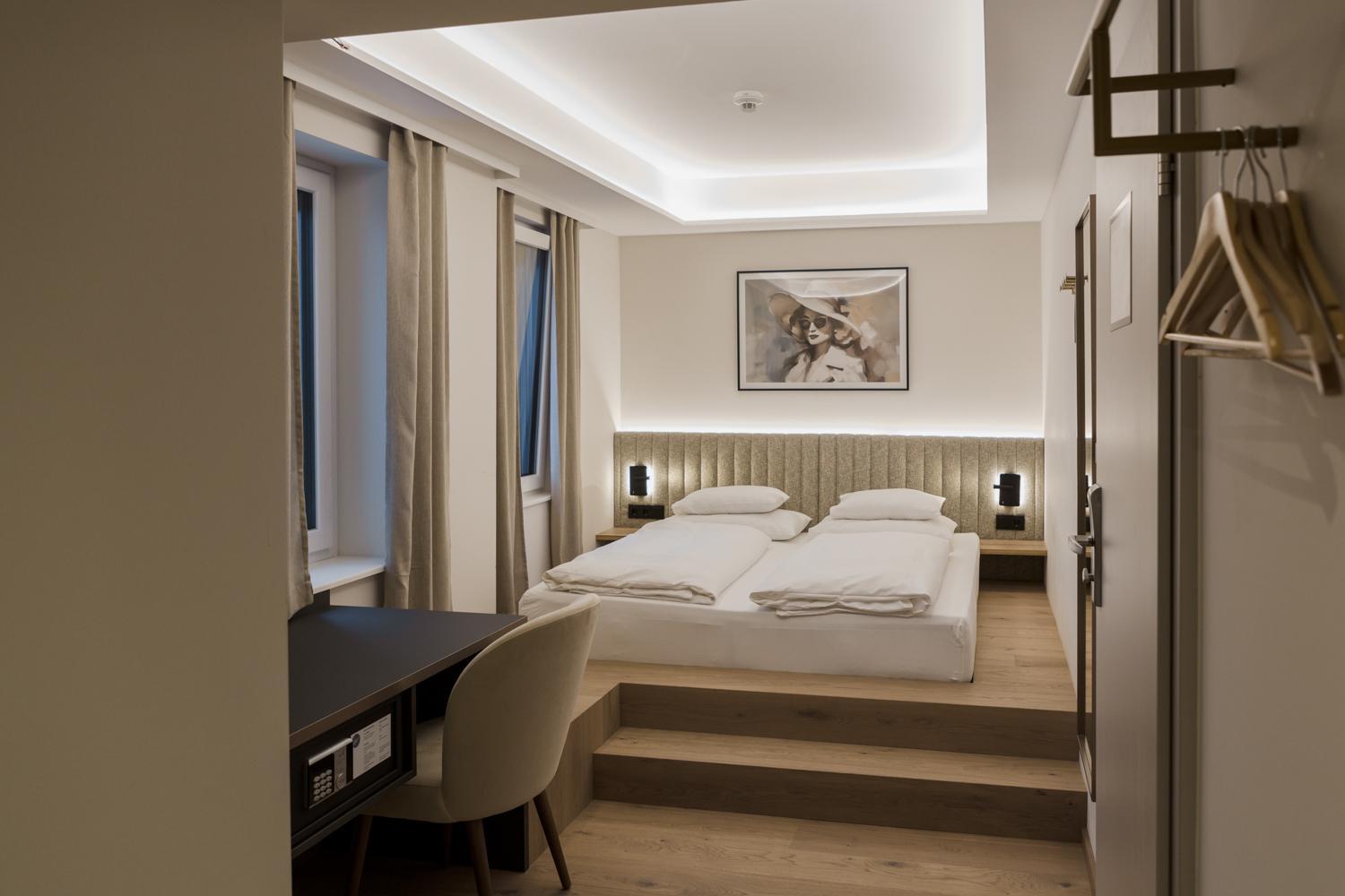 Superior Queen Room