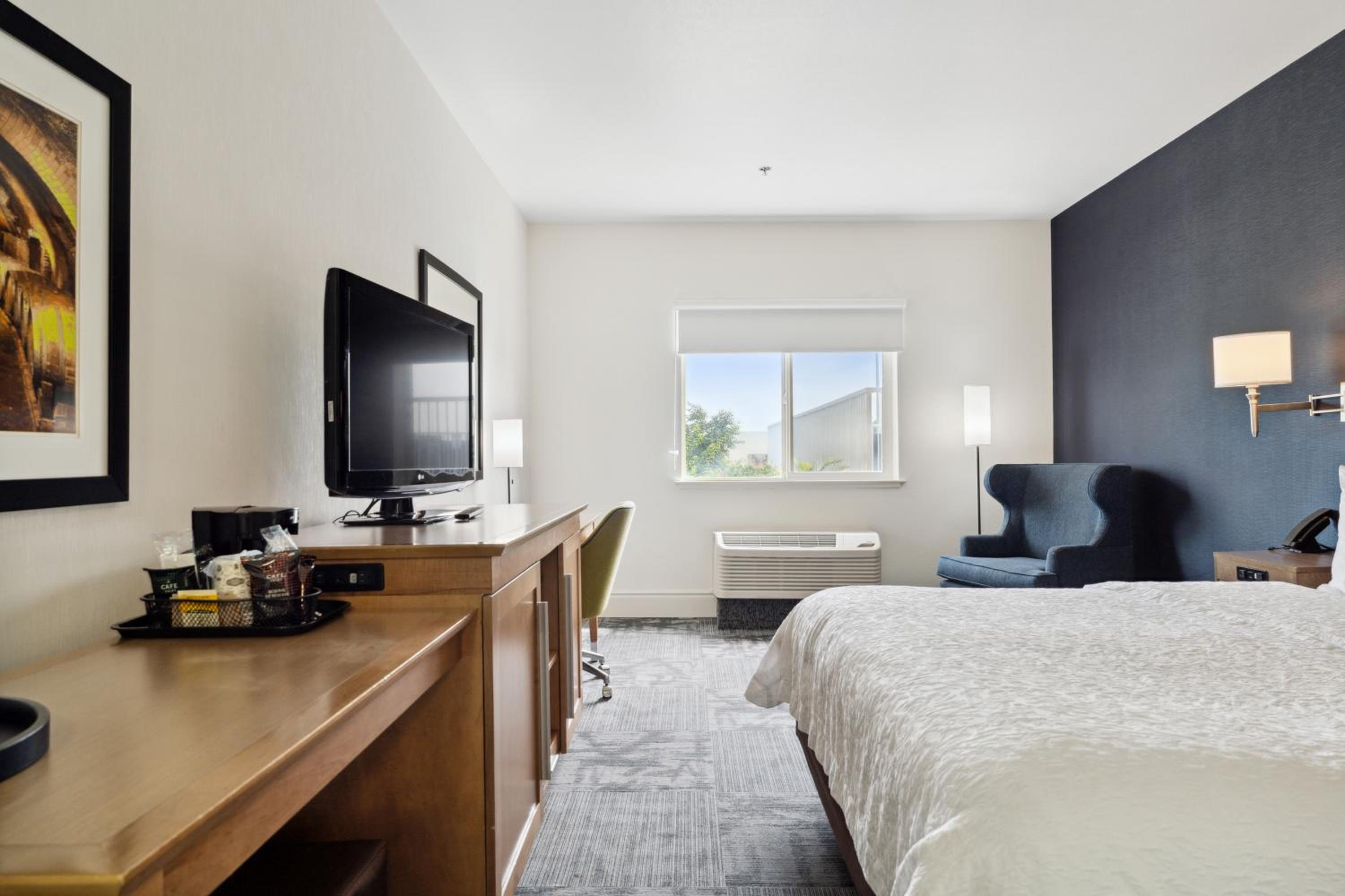 King Room - Disability Access/Non-Smoking - Photo 4