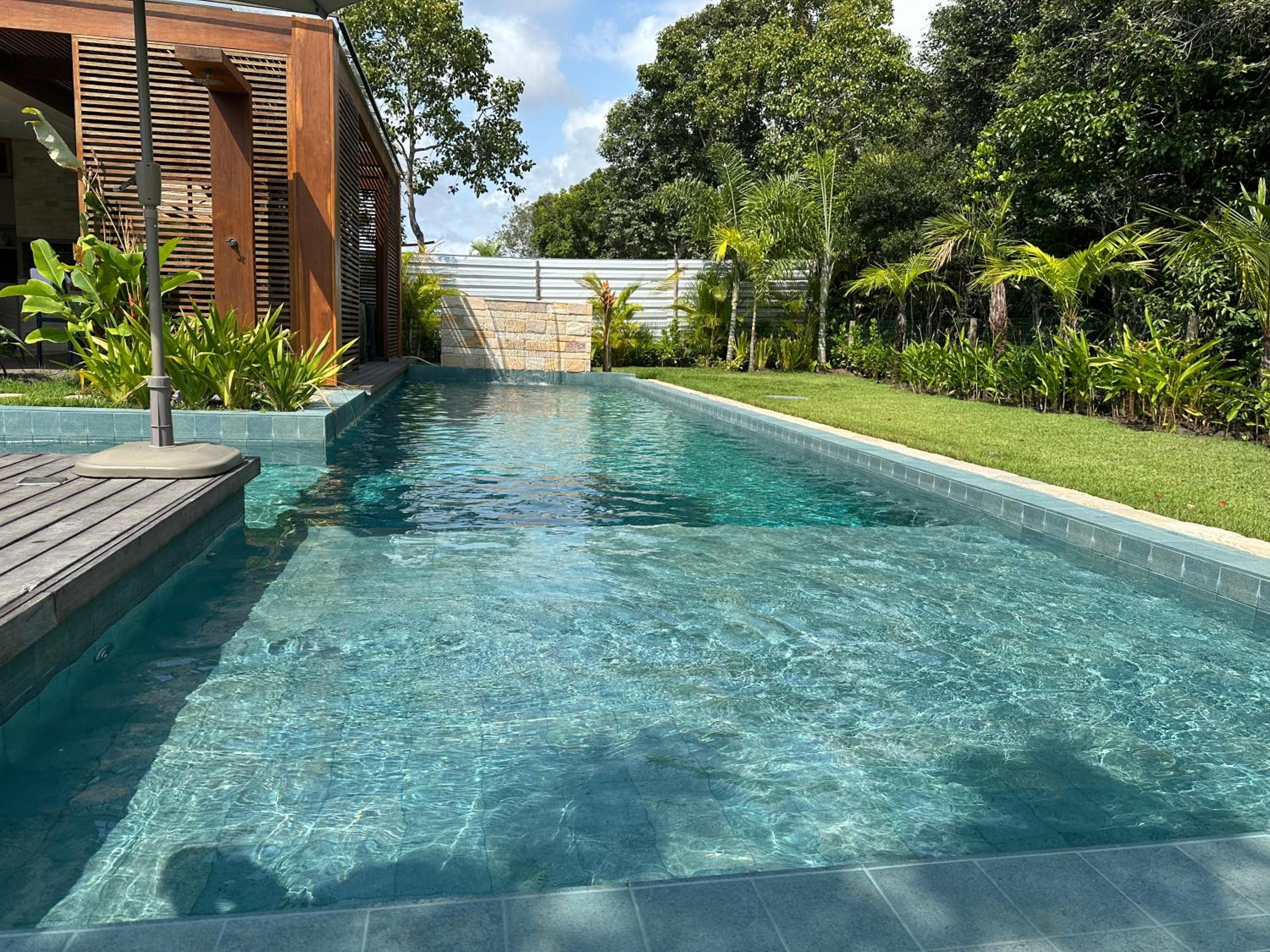 Five-Bedroom House photo 2