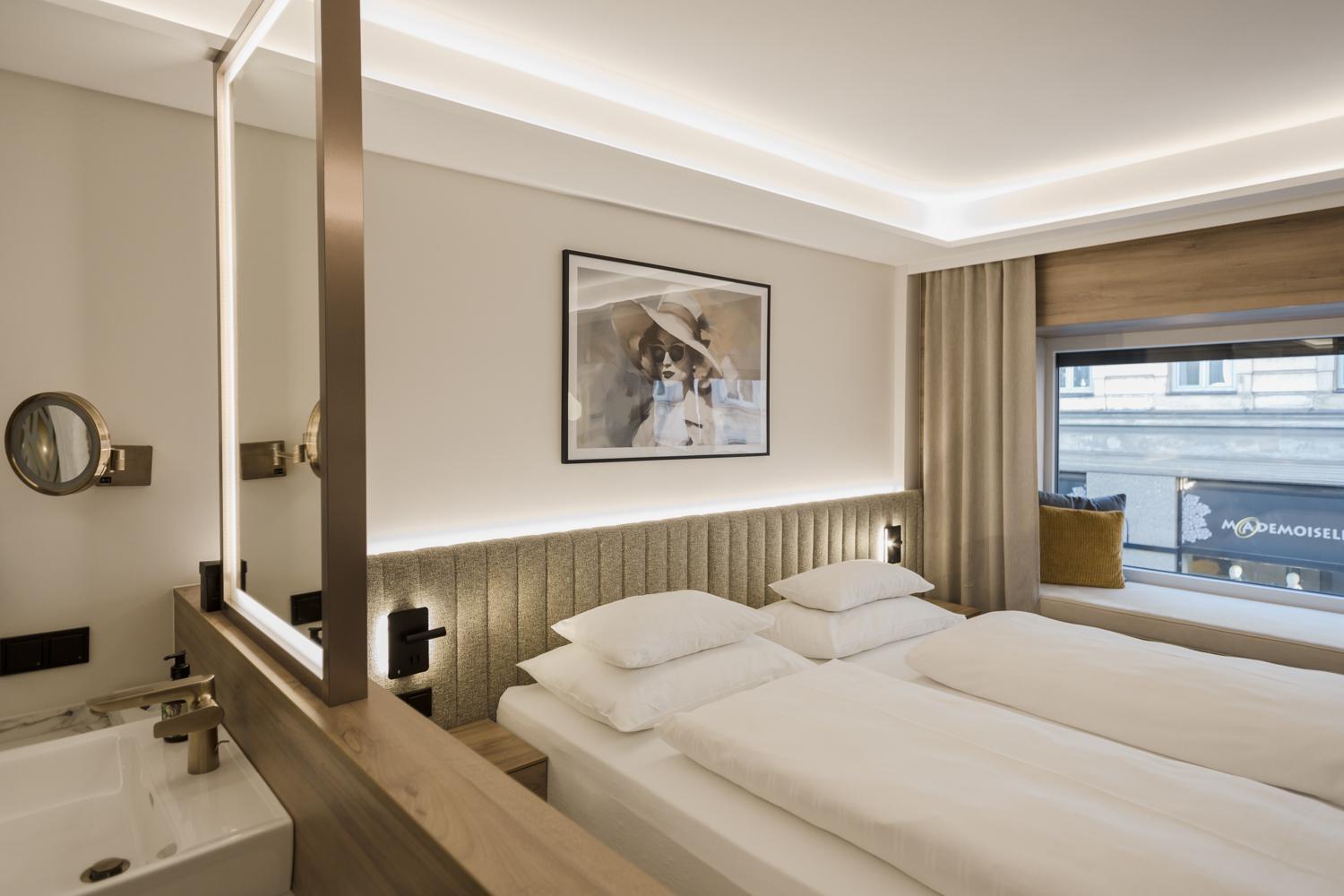 Small Double Room - Photo 4