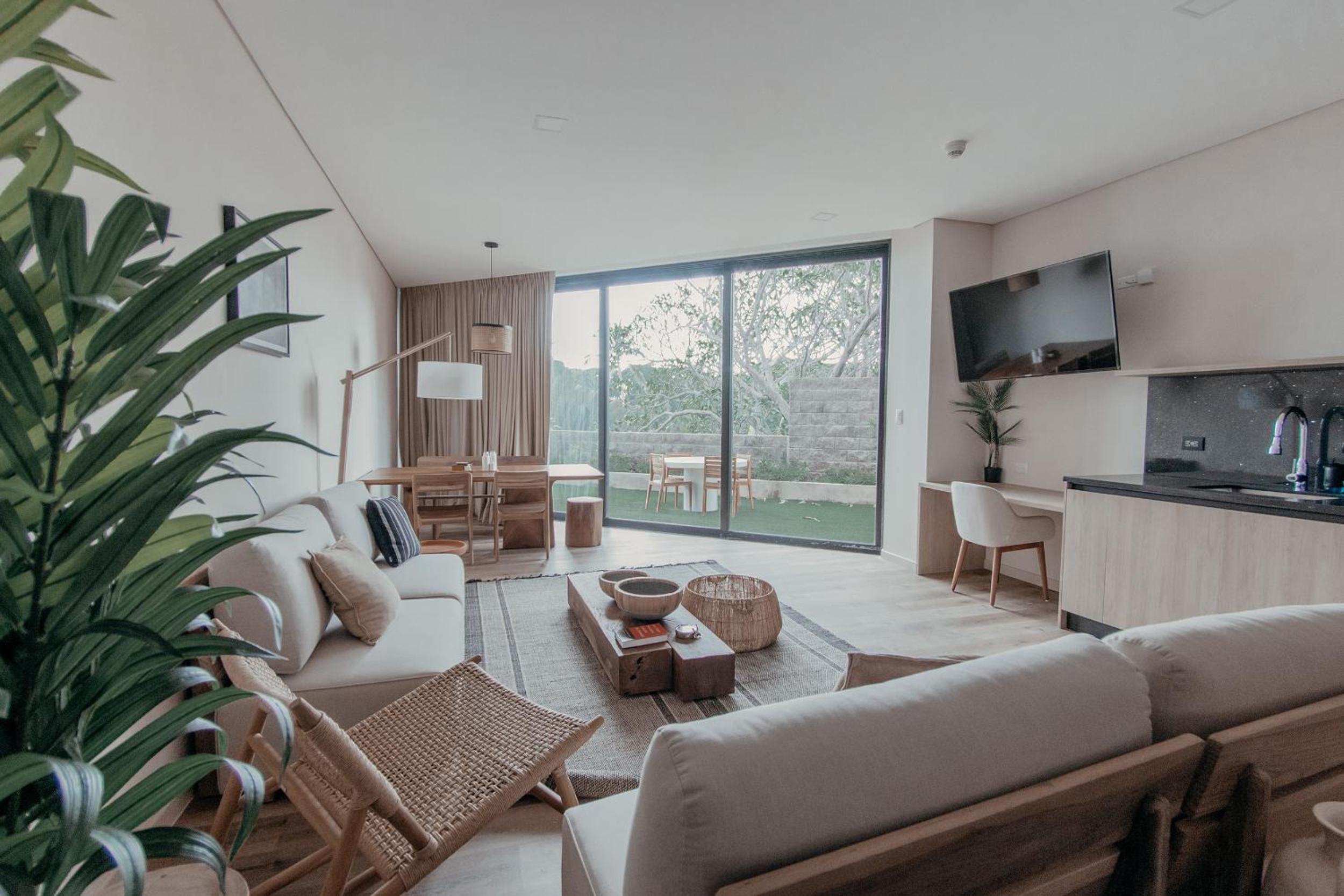 One-Bedroom Deluxe Apartment