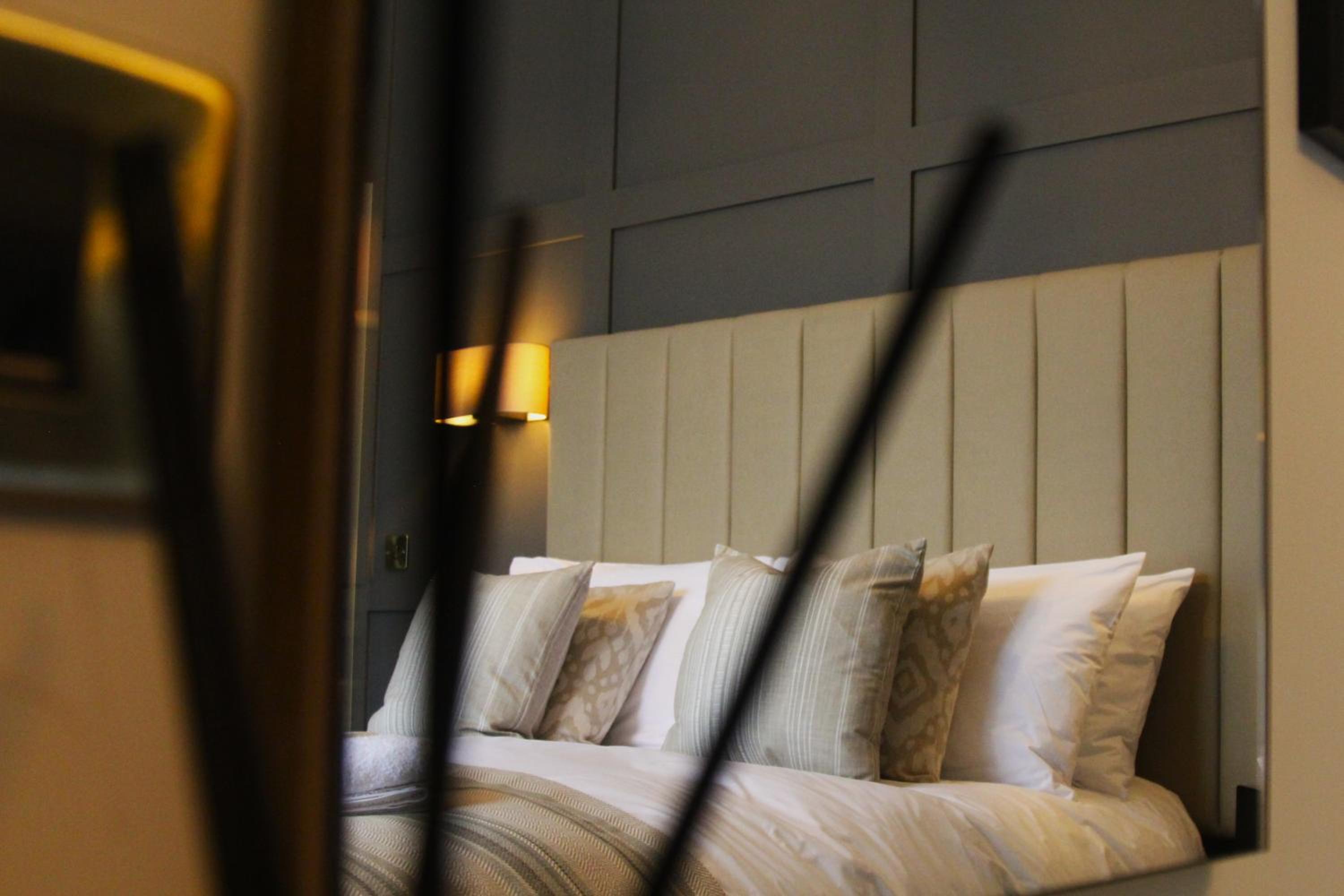 Deluxe Double Room with Bath