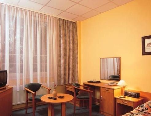 Standard Double or Twin Room photo 1
