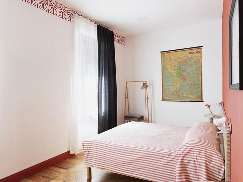 Large Double Room - Photo 1