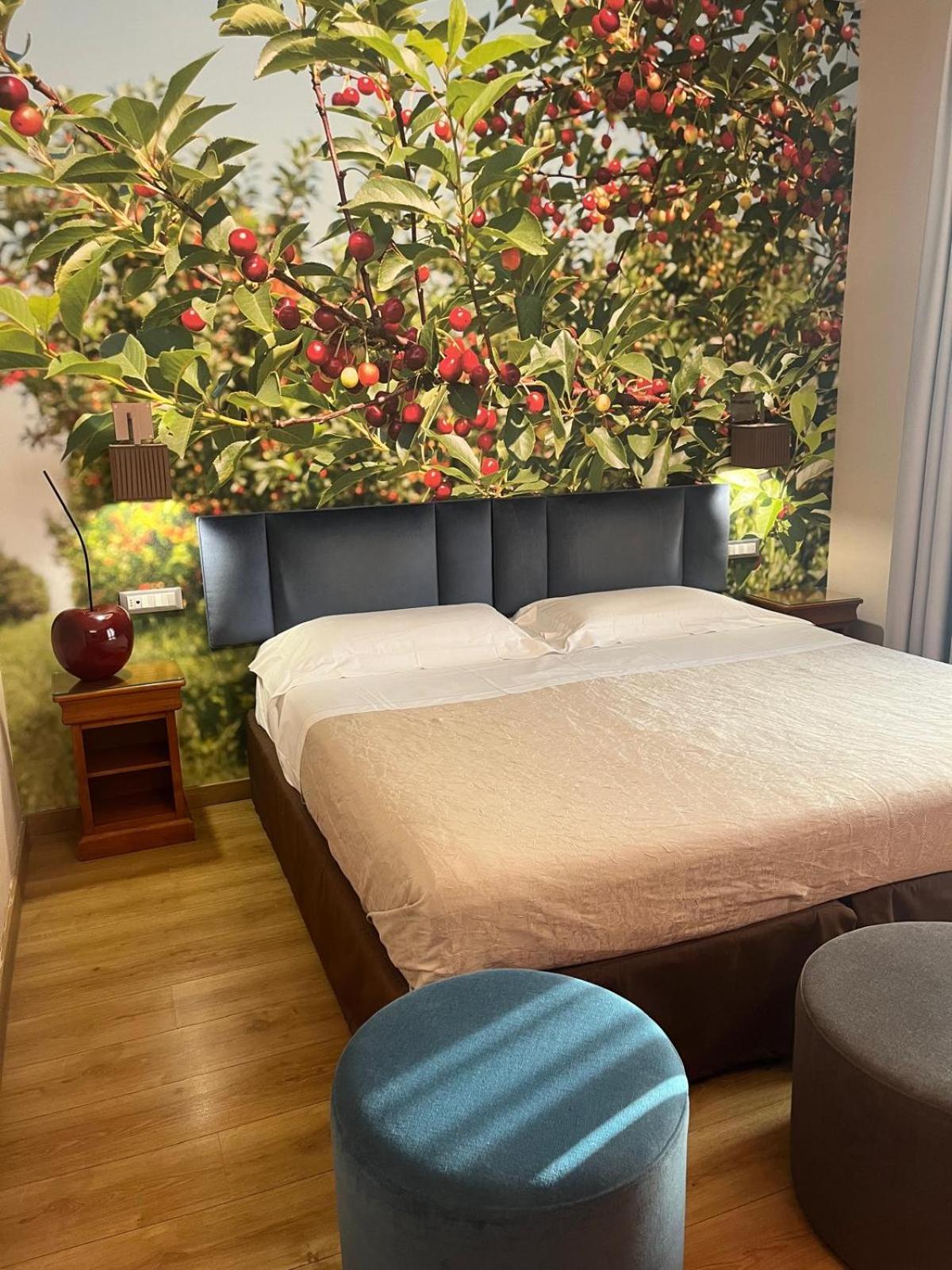 Standard Double Room Single Use with Spa Access - Photo 4
