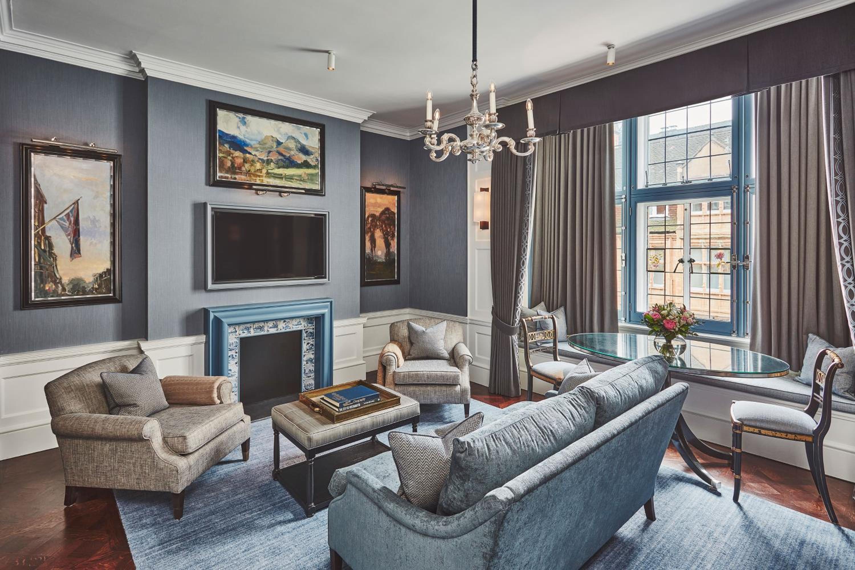 Grosvenor Suite photo 1