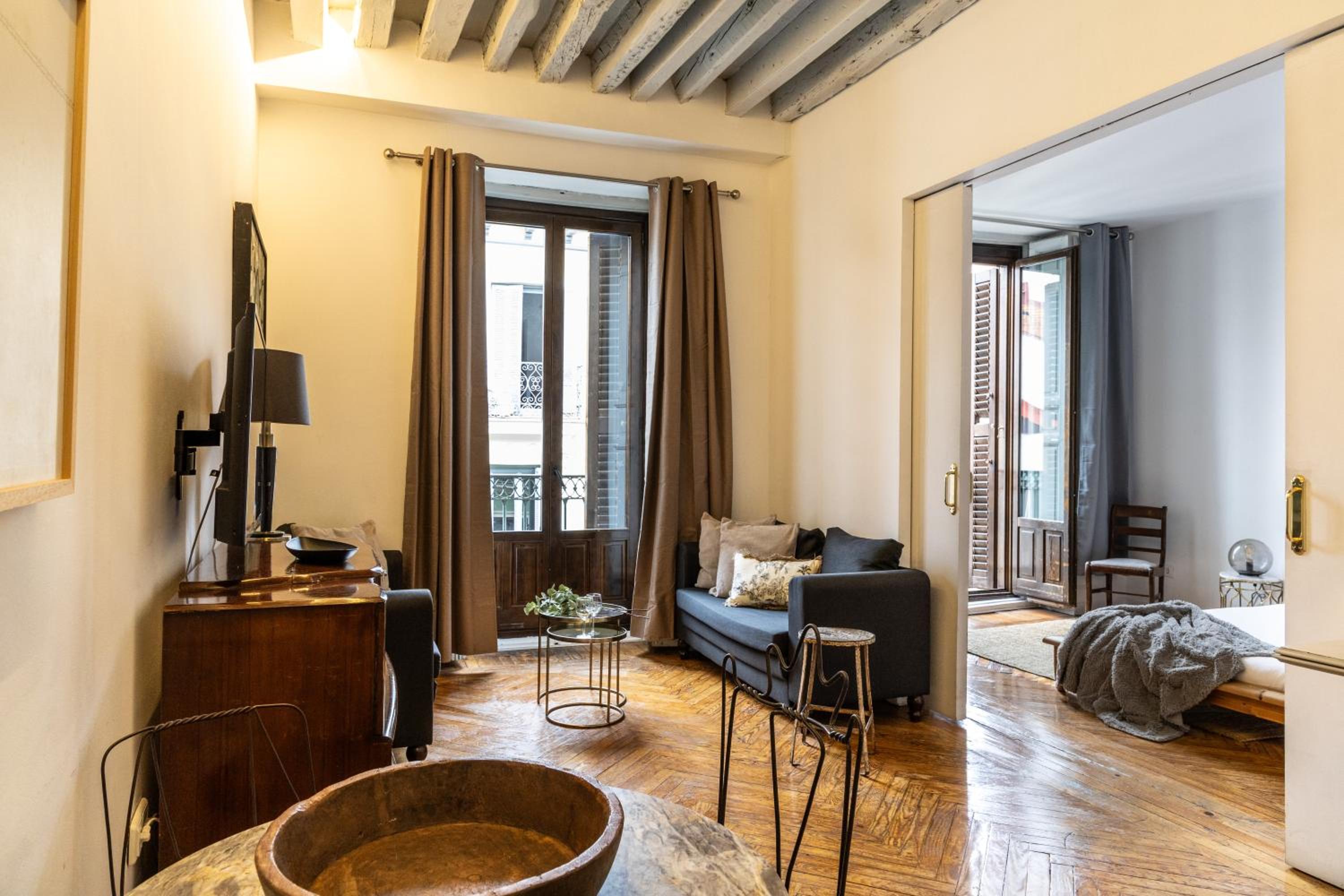 Apartamento con Balcón