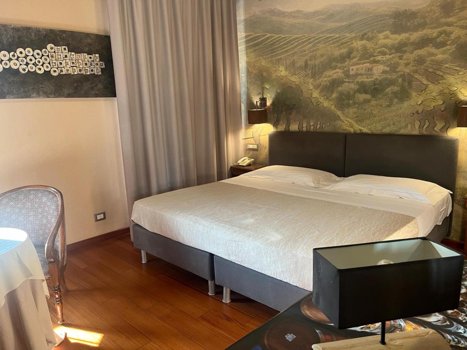 Standard Double Room Single Use - Photo 1