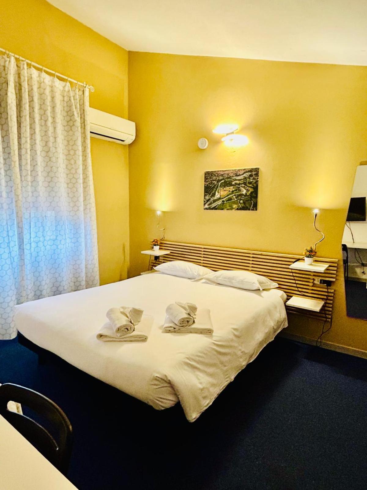 Double or Twin Room photo 1