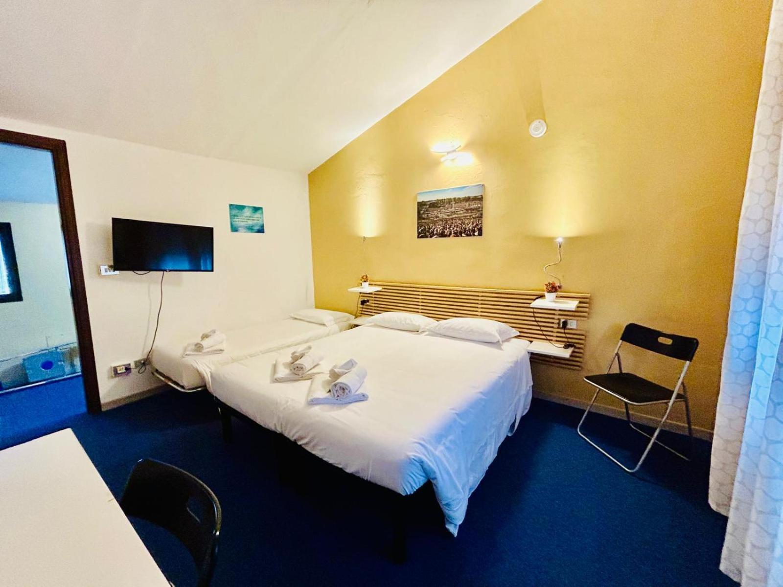 Deluxe Double or Twin Room photo 1