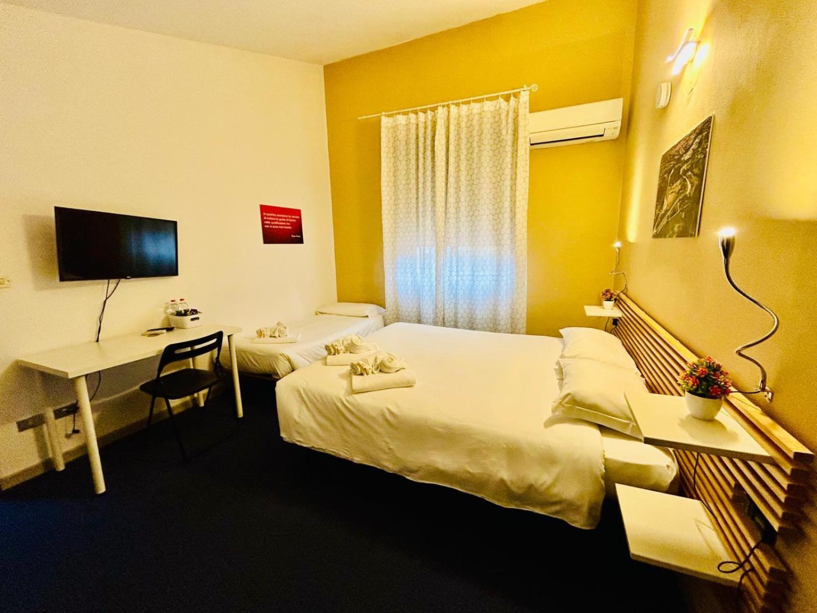 Deluxe Double or Twin Room photo 2