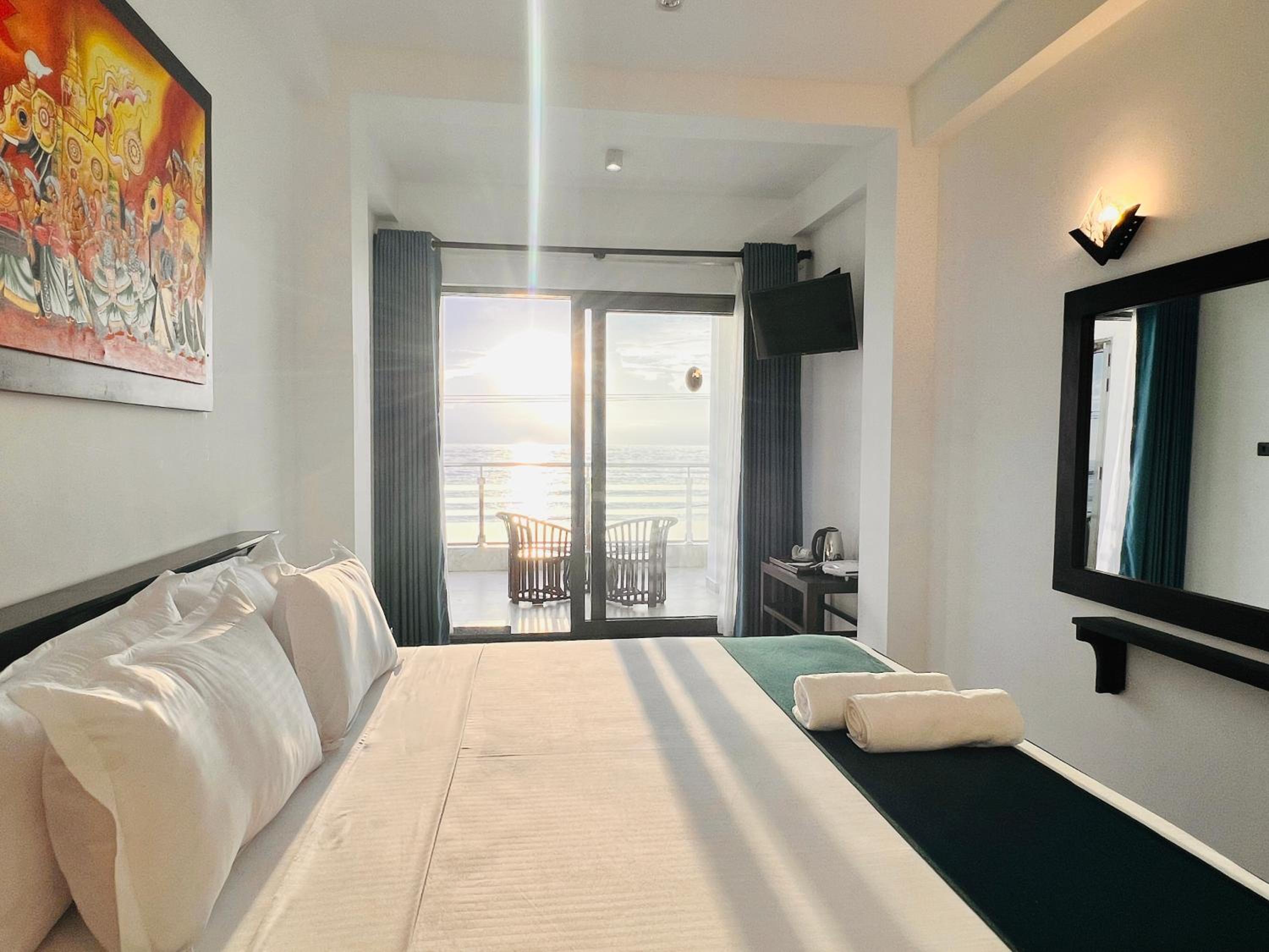 Double Room with Balcony and Sea View photo 2