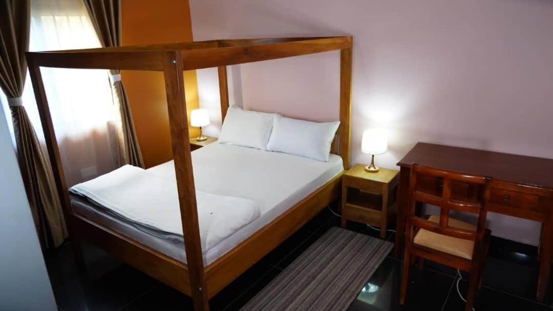 Deluxe Double Room (2 Adults + 1 Child) photo 2
