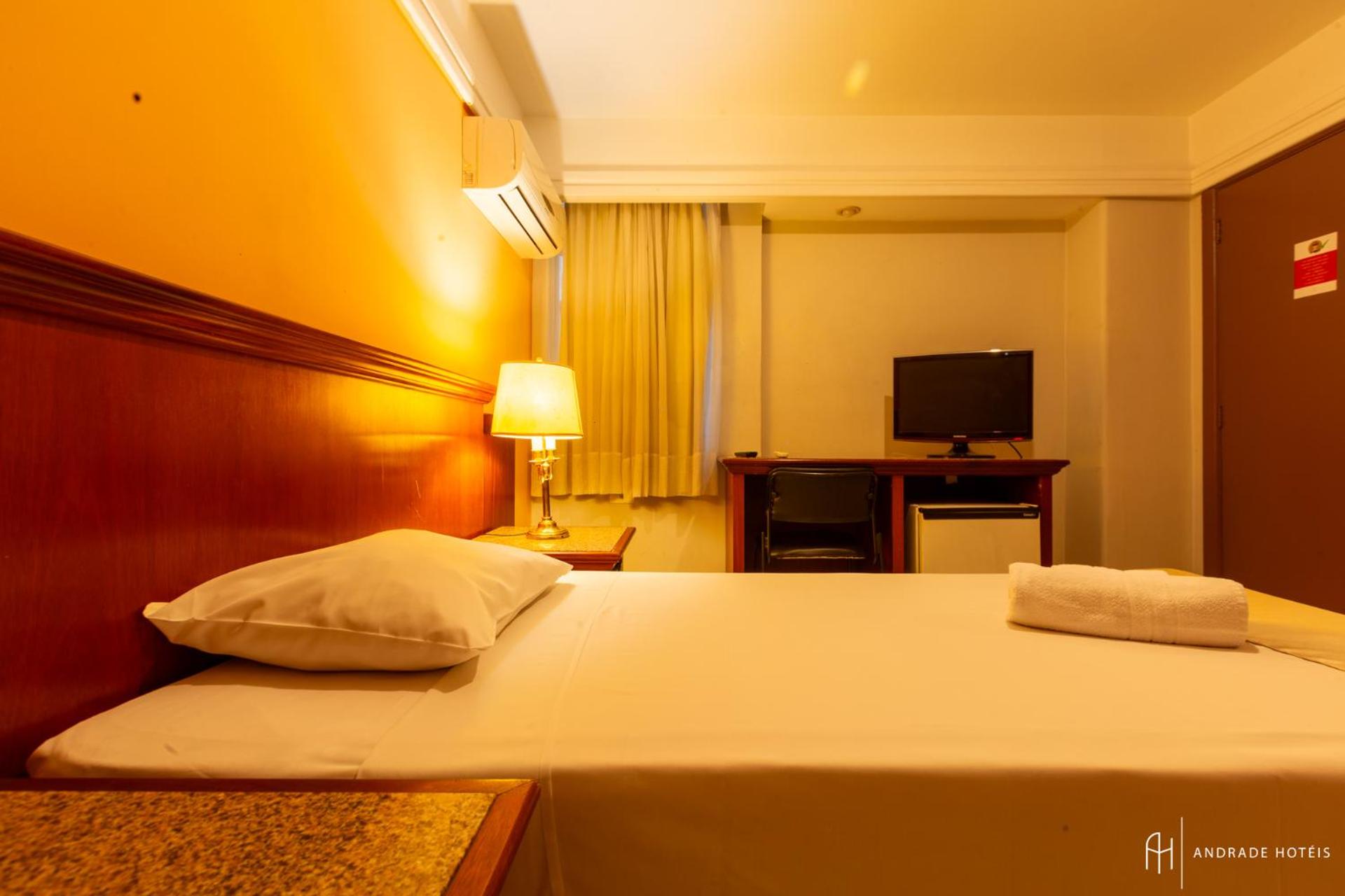 Standard Twin Room - Photo 1