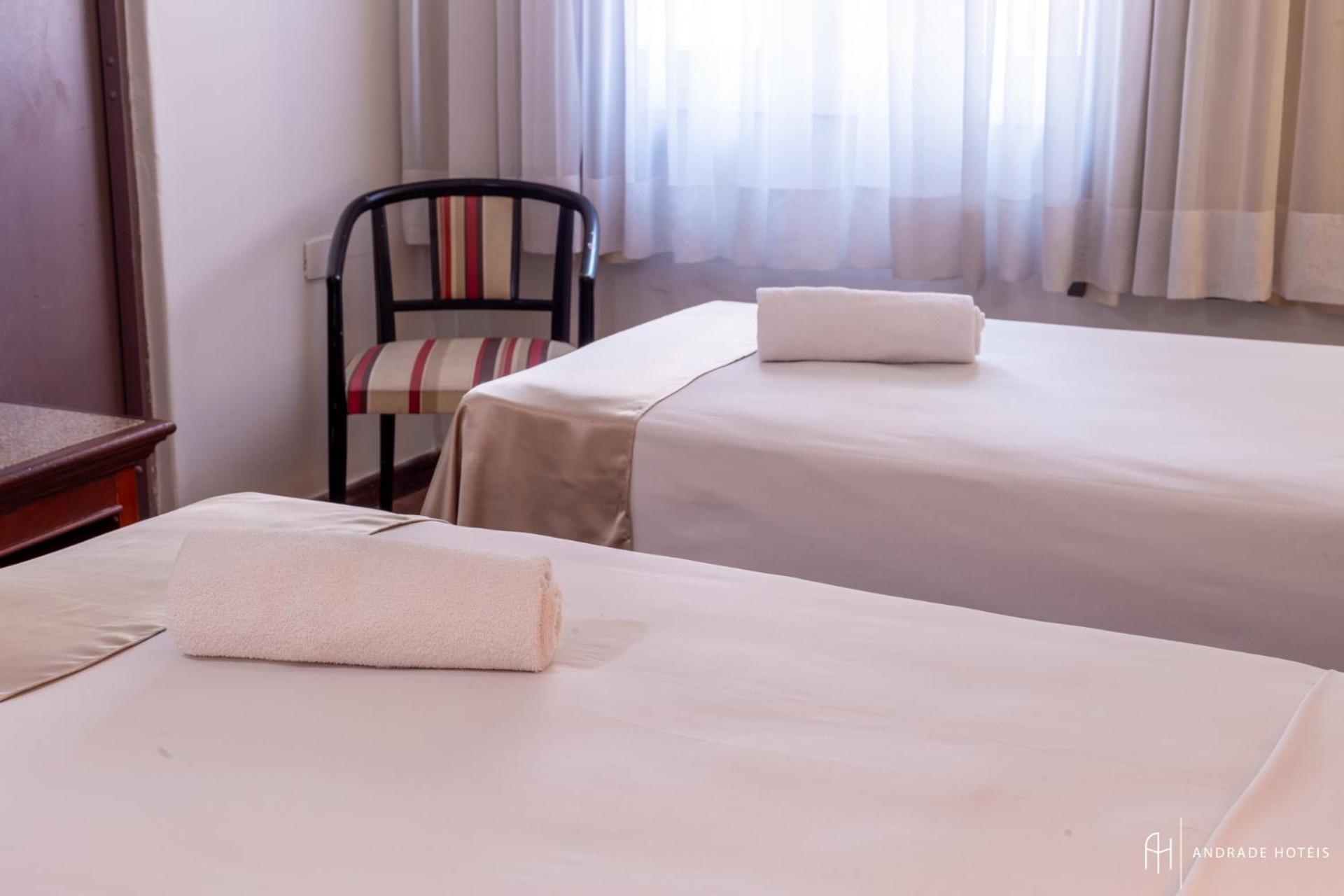 Standard Twin Room - Photo 8