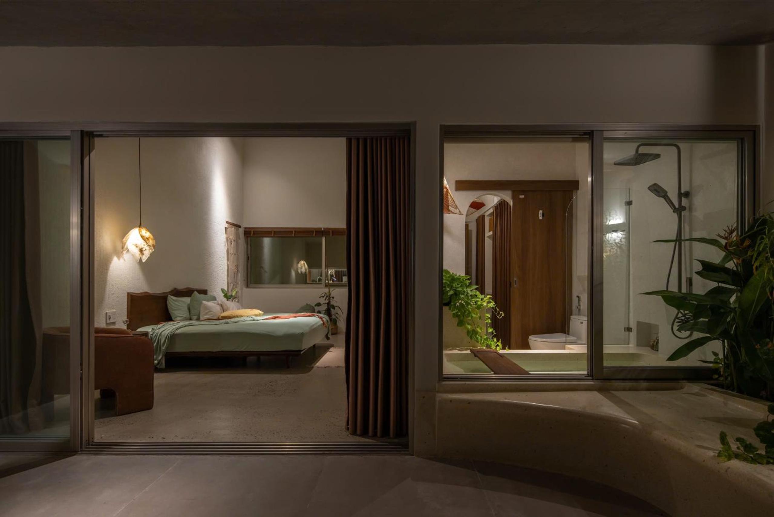 One-Bedroom Apartment with Balcony
