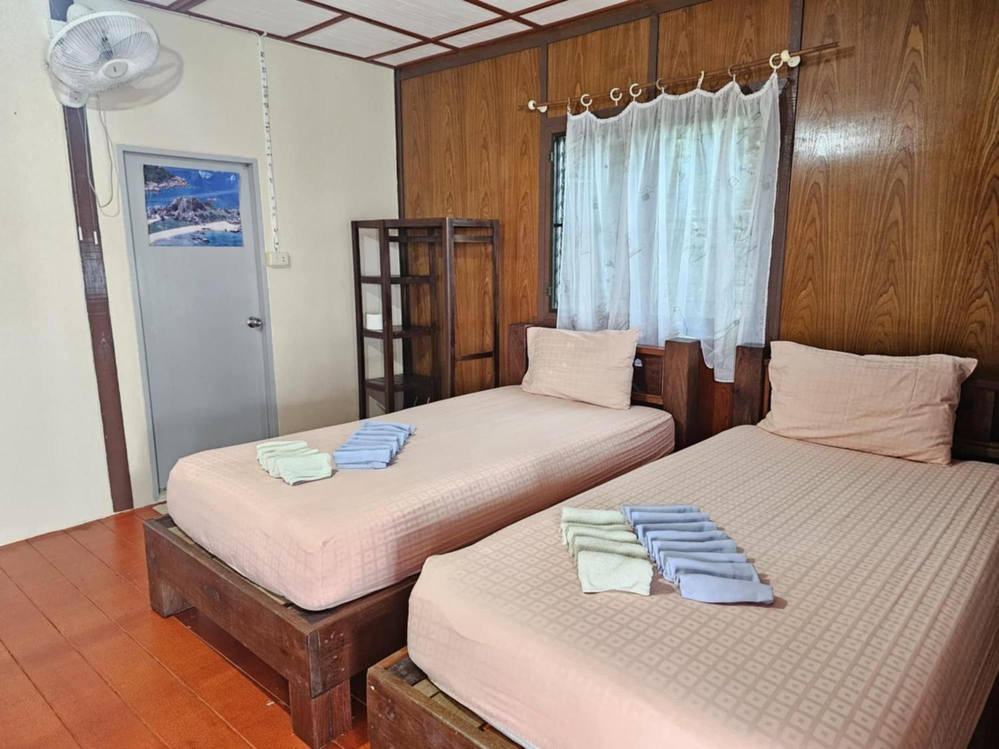 Deluxe Bungalow with Sea View twin beds