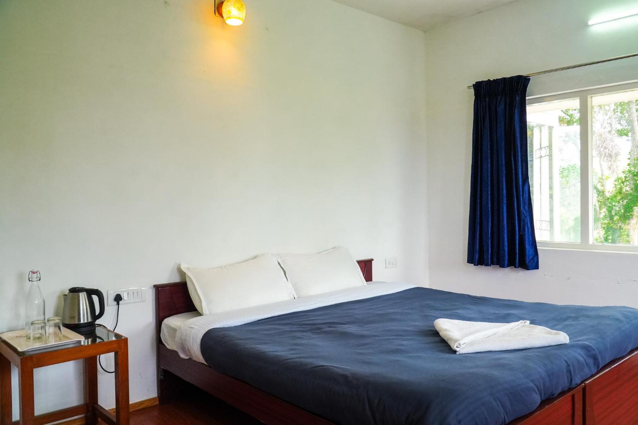 Budget Double Room photo 3