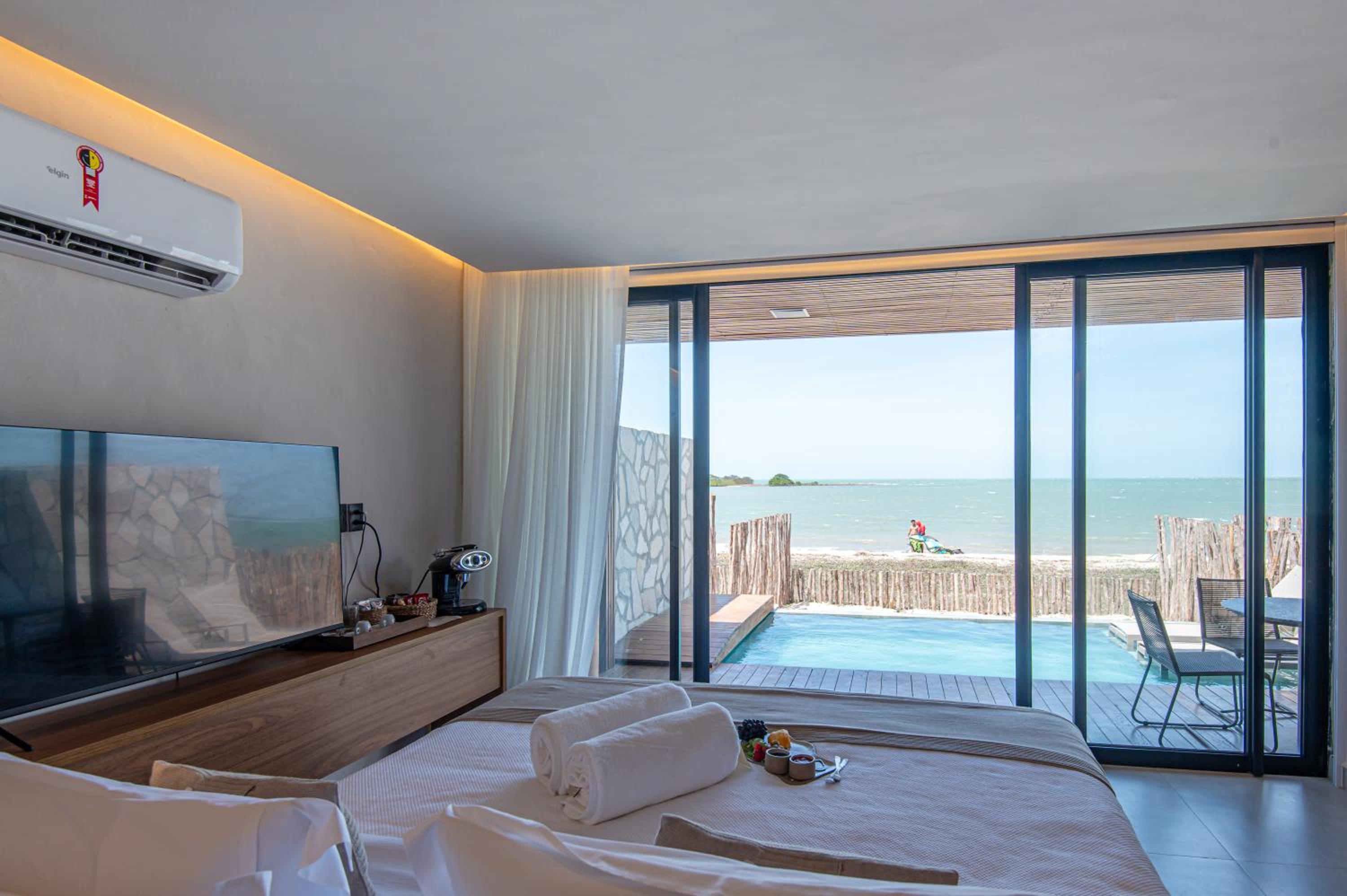 Deluxe Double Room with Sea View photo 1