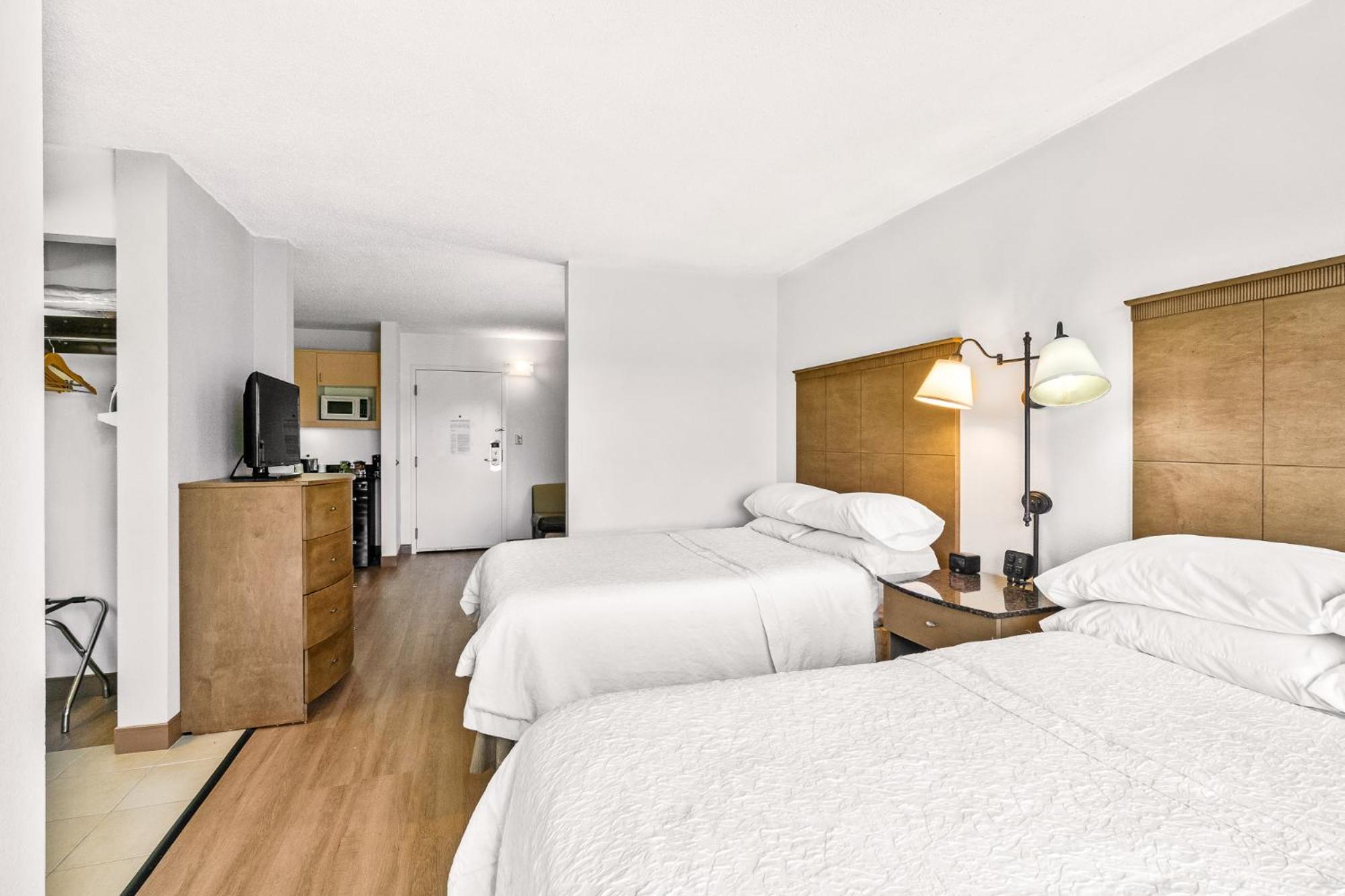 Double Room with Two Double Beds - Non-Smoking - Photo 7