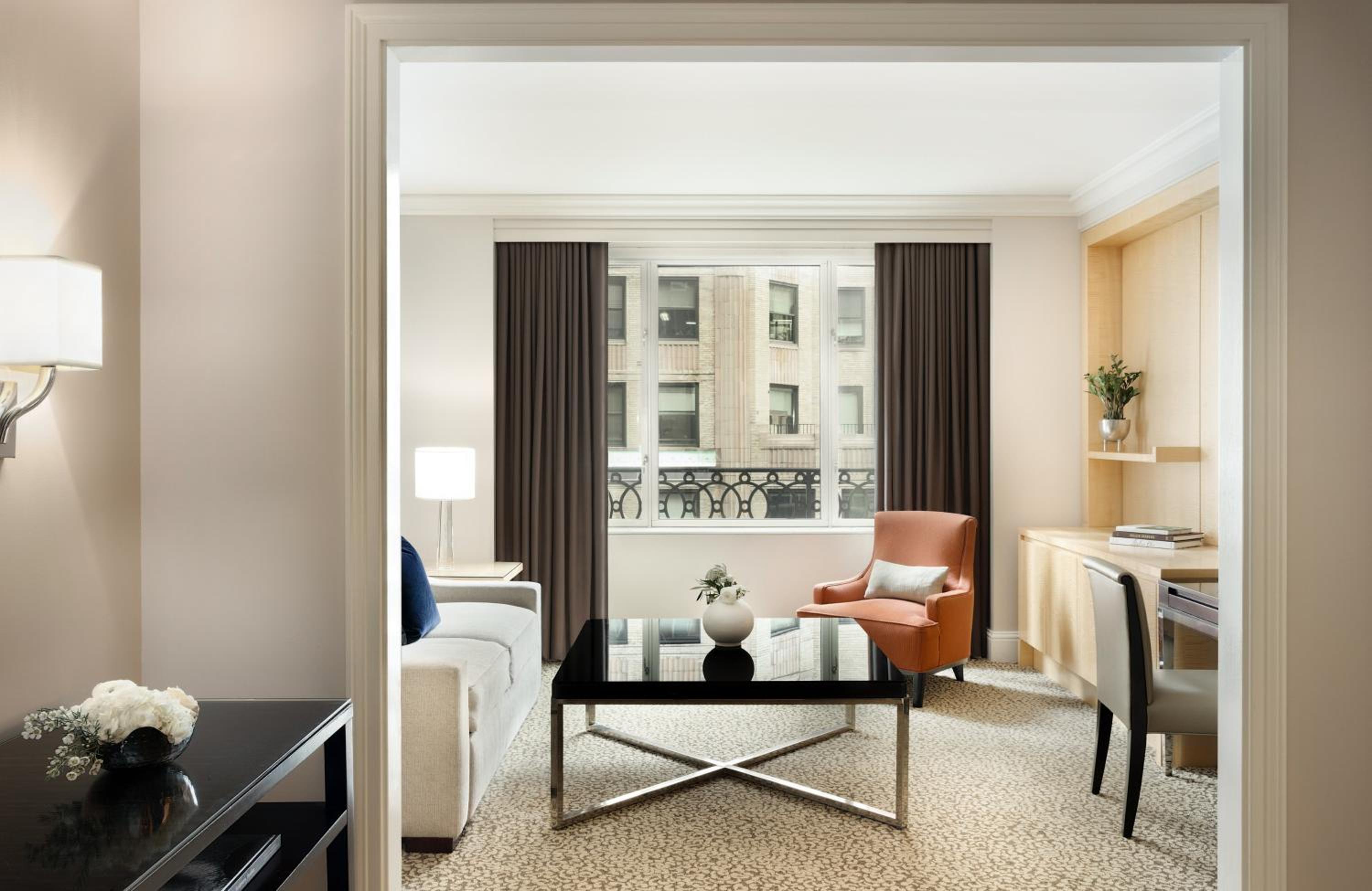 Manhattan Suite - 1 King Bed