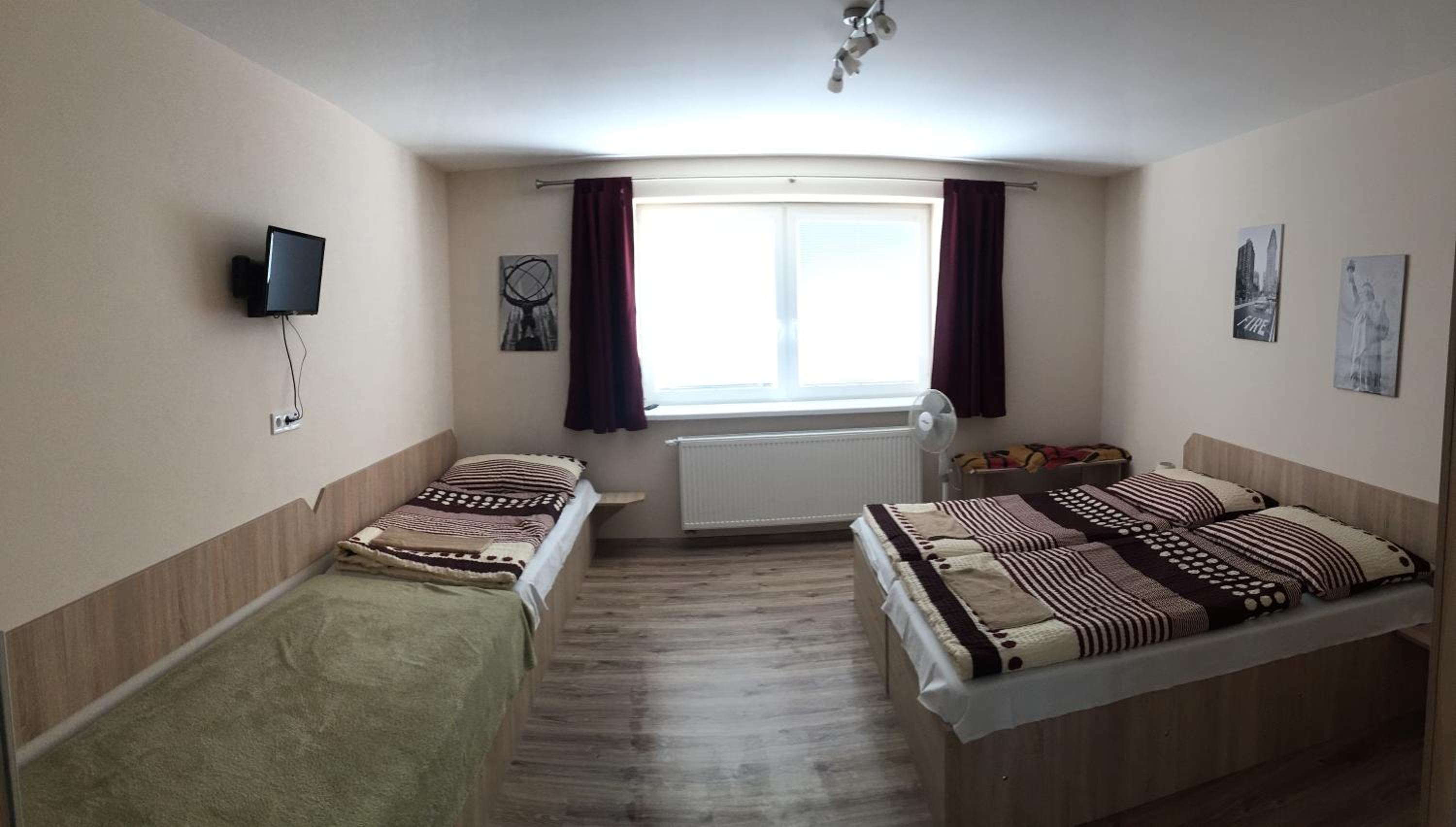 One-Bedroom Apartment photo 1