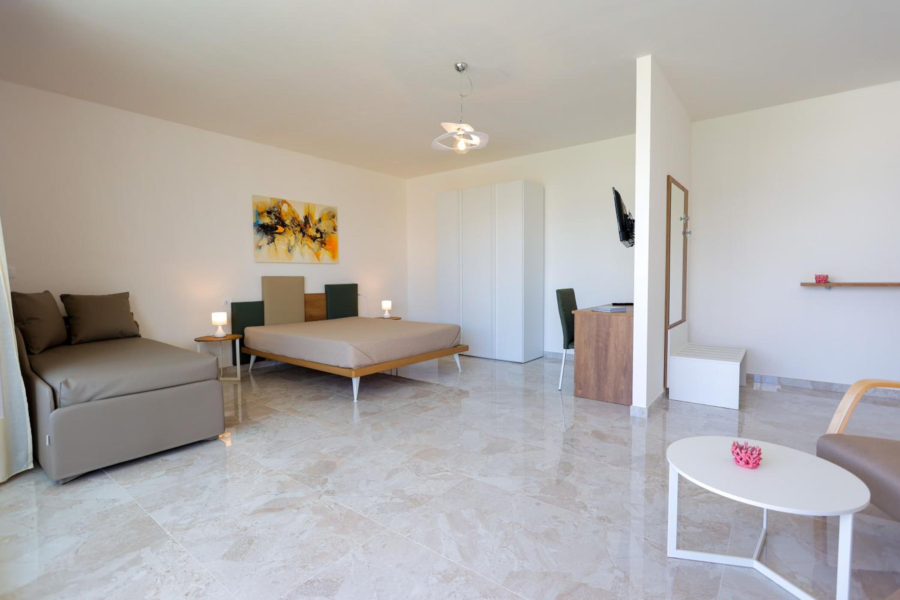 Junior Suite with Pool View