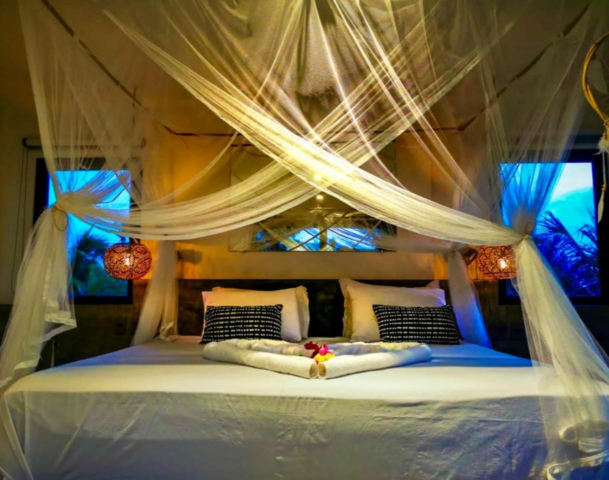 Deluxe King Room photo 2
