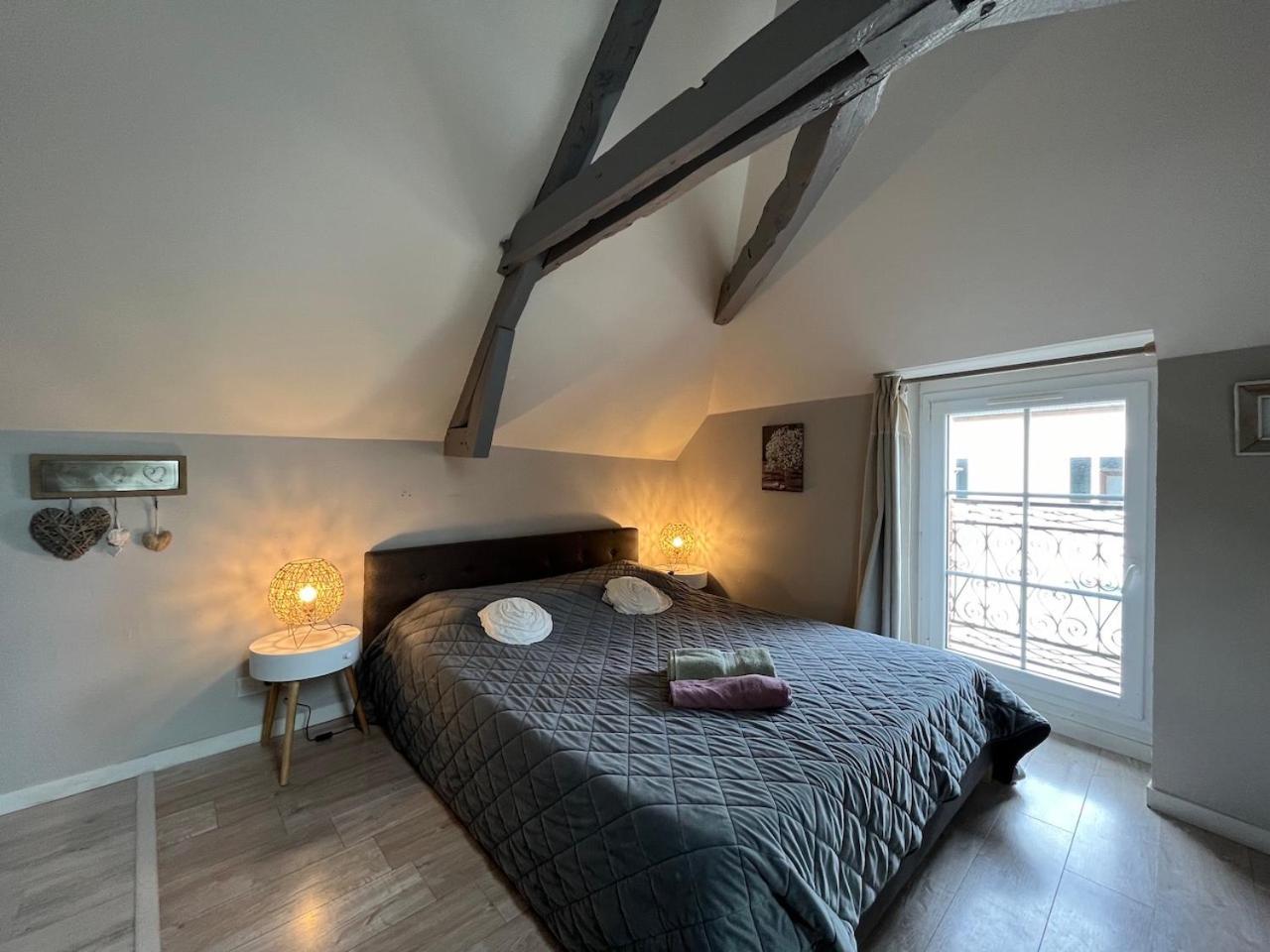 Studio (2 Adults)