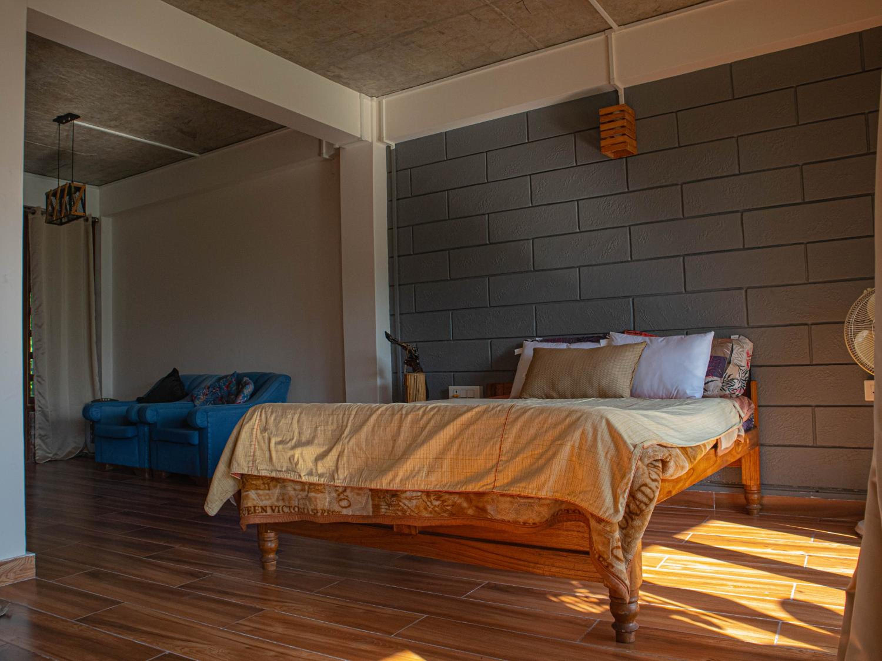 Deluxe Double Room with Shower photo 3