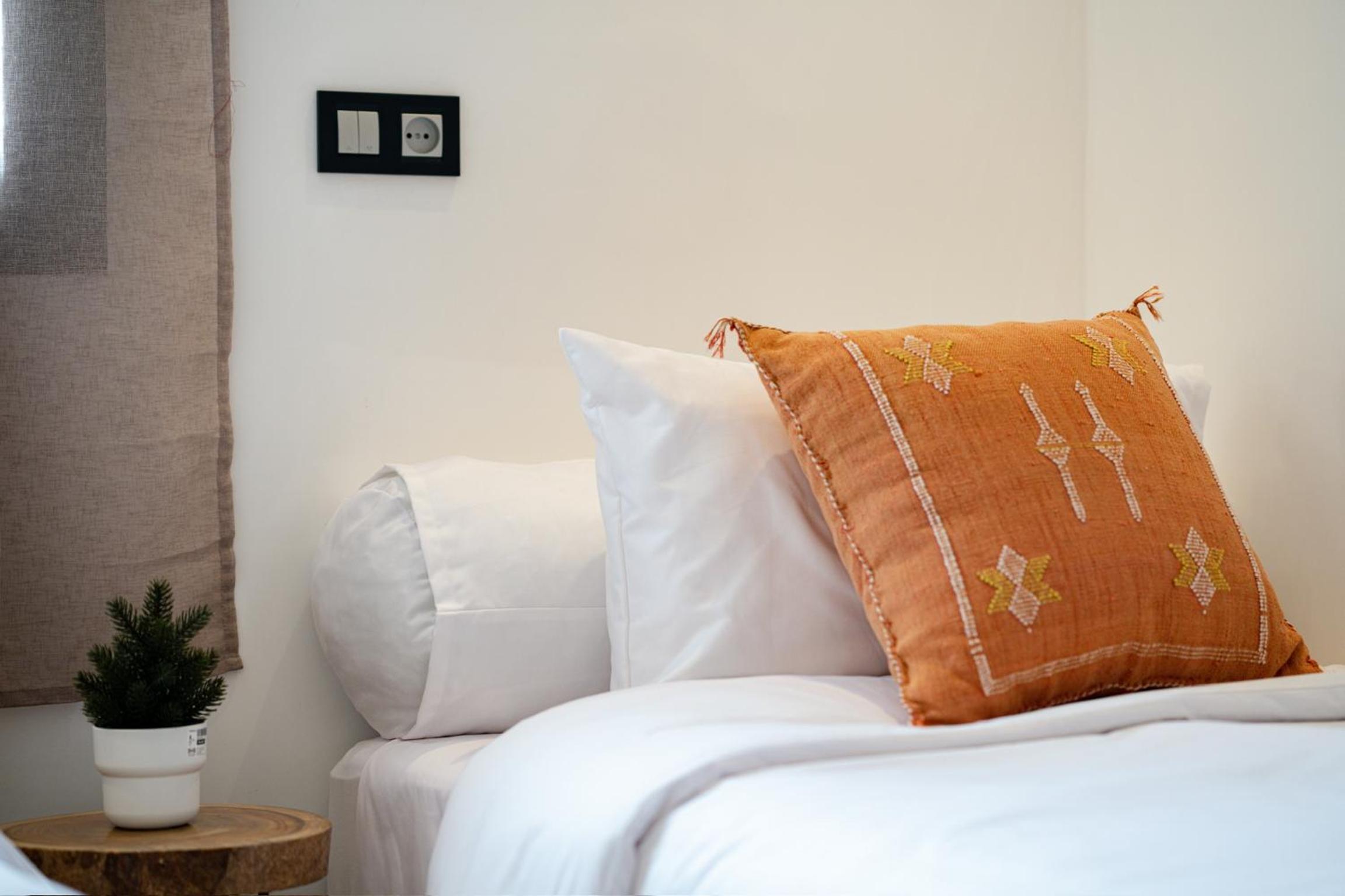 Bed in 4-Bed Female Dormitory Room photo 1